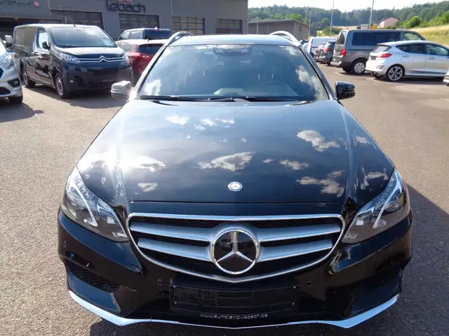 Mercedes-Benz E-Class view 2