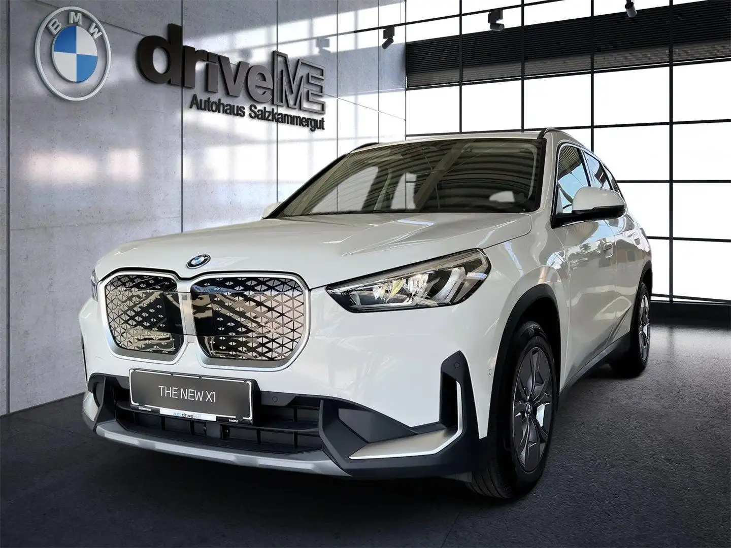 BMW iX1 xDrive30 64,7kWh I Harman & Kardon I 0,99 % Blanc - 1