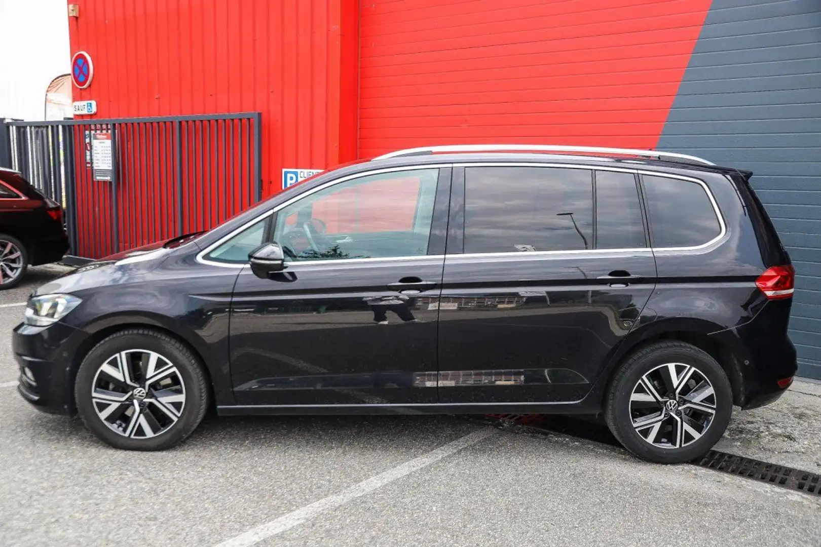 Volkswagen Touran 2.0 TDI 115 DSG 7 Carat GPS SIEGES CHAUFFANTS Noir - 2