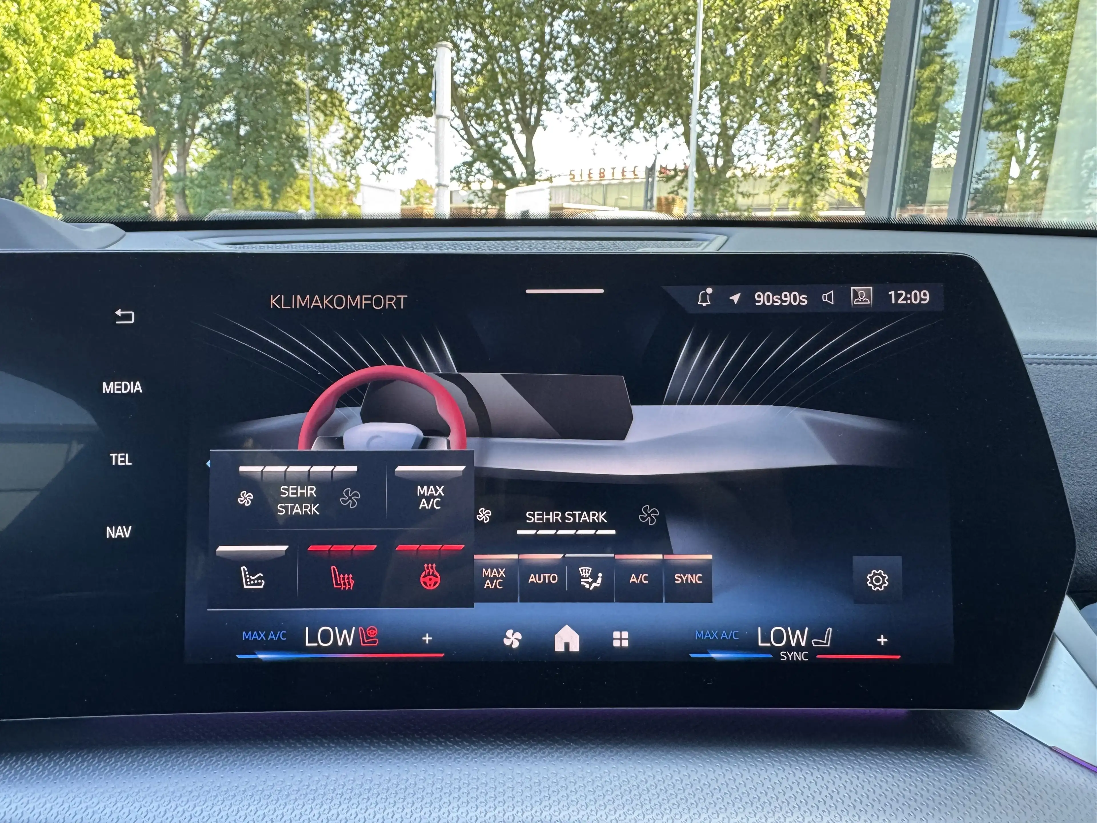 BMW iX2 xDrive30 M Sport HuD Da-Pro Massage 360° H&K — photo 13