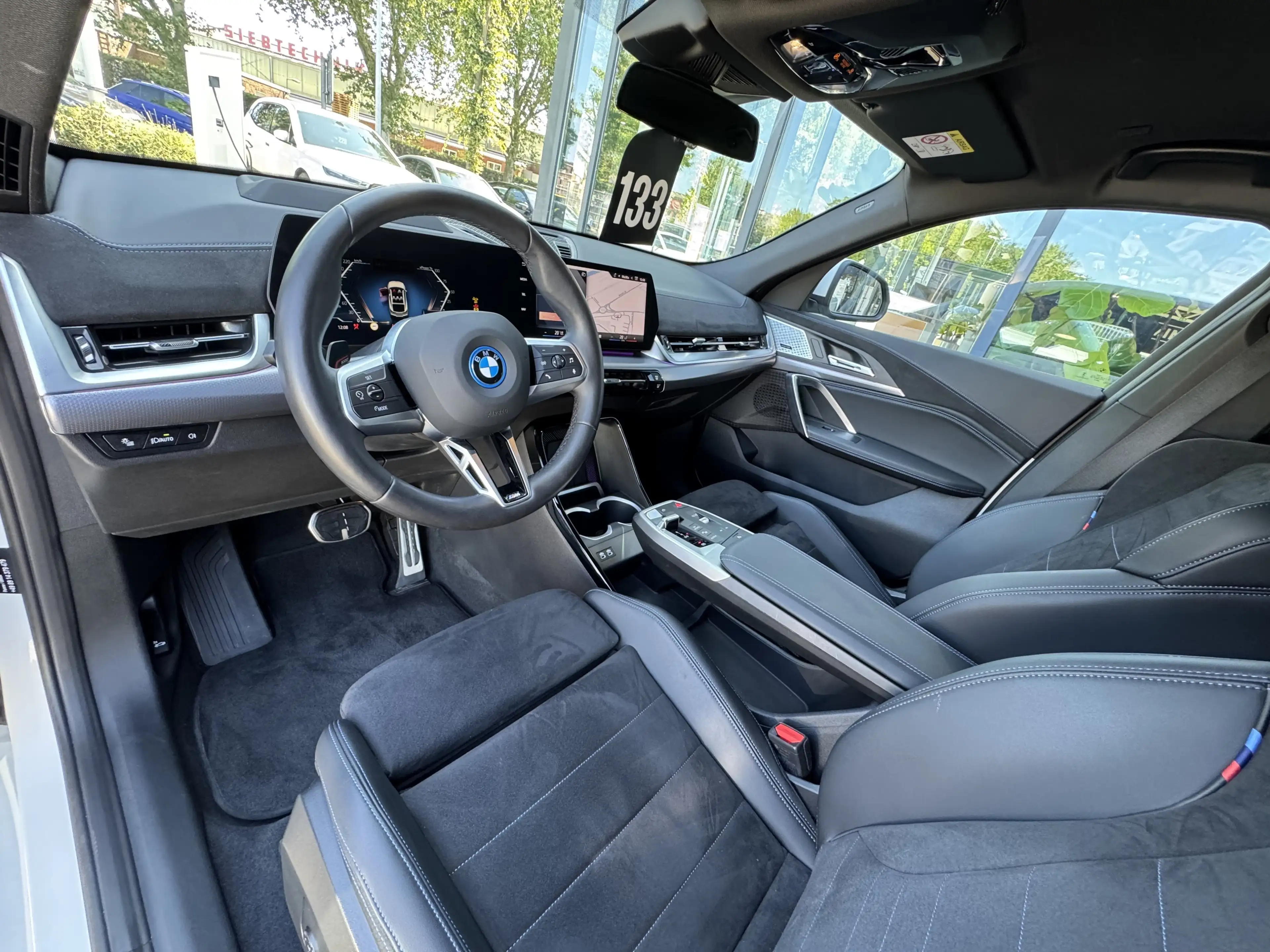 BMW iX2 xDrive30 M Sport HuD Da-Pro Massage 360° H&K — photo 4