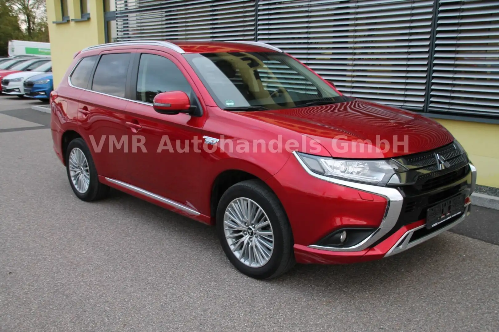 Mitsubishi Outlander PHEV Basis Spirit 4WD Rouge - 2