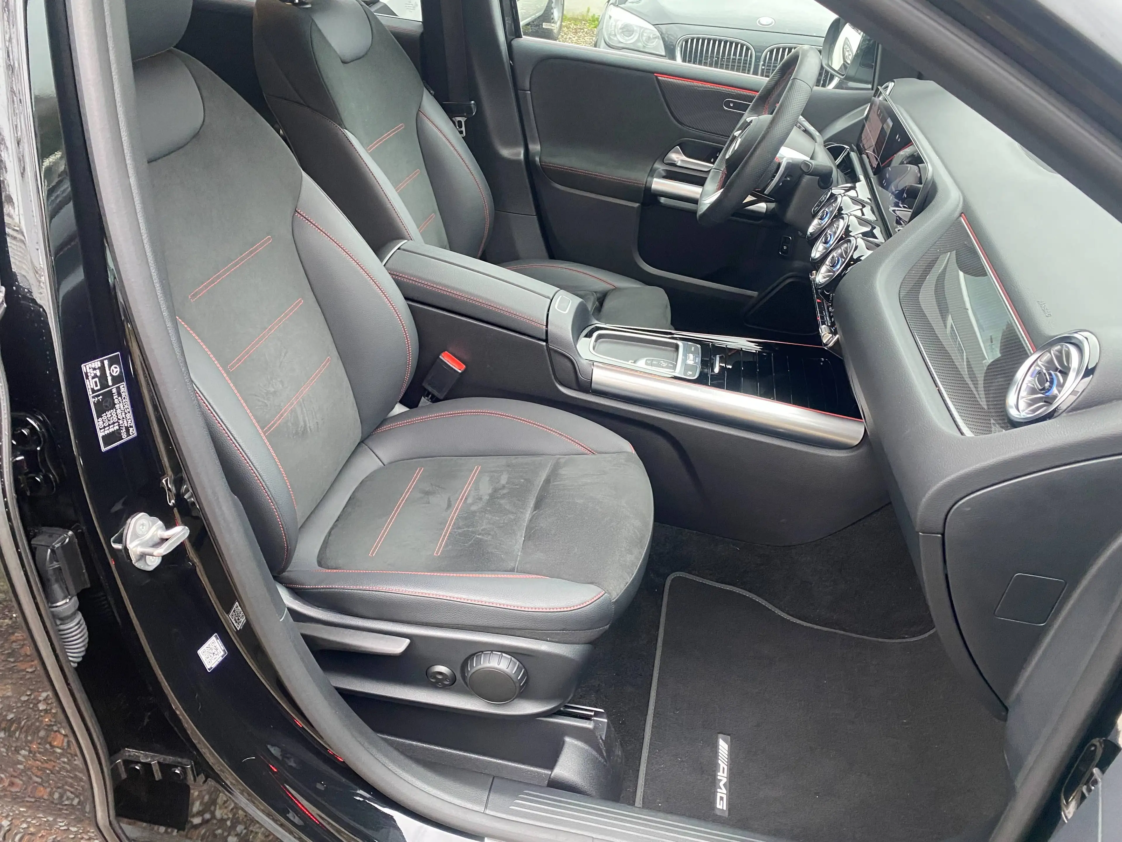 Mercedes-Benz B 200 B 200 AMG Line Nur 15000KM — photo 10