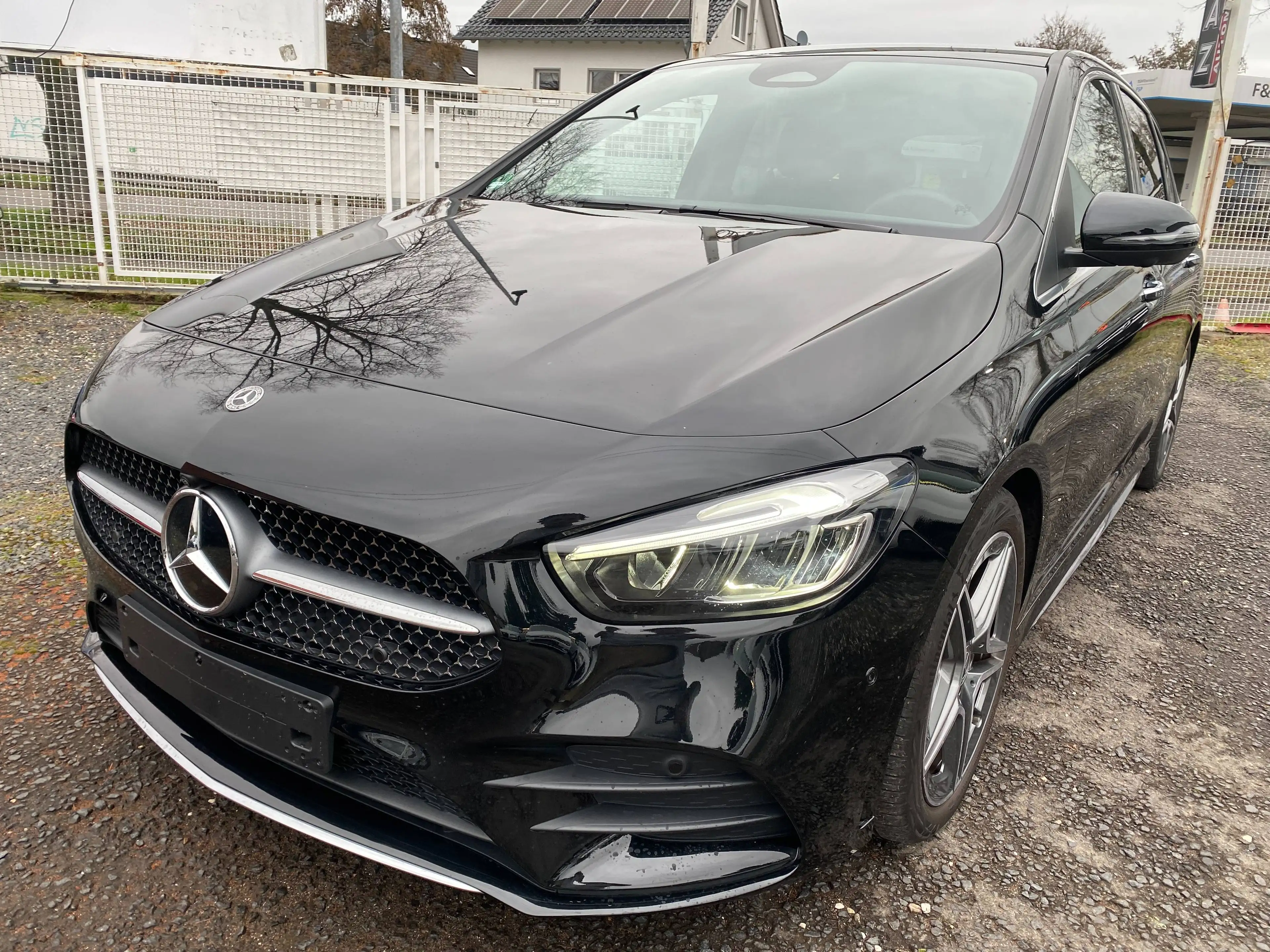 Mercedes-Benz B 200 B 200 AMG Line Nur 15000KM