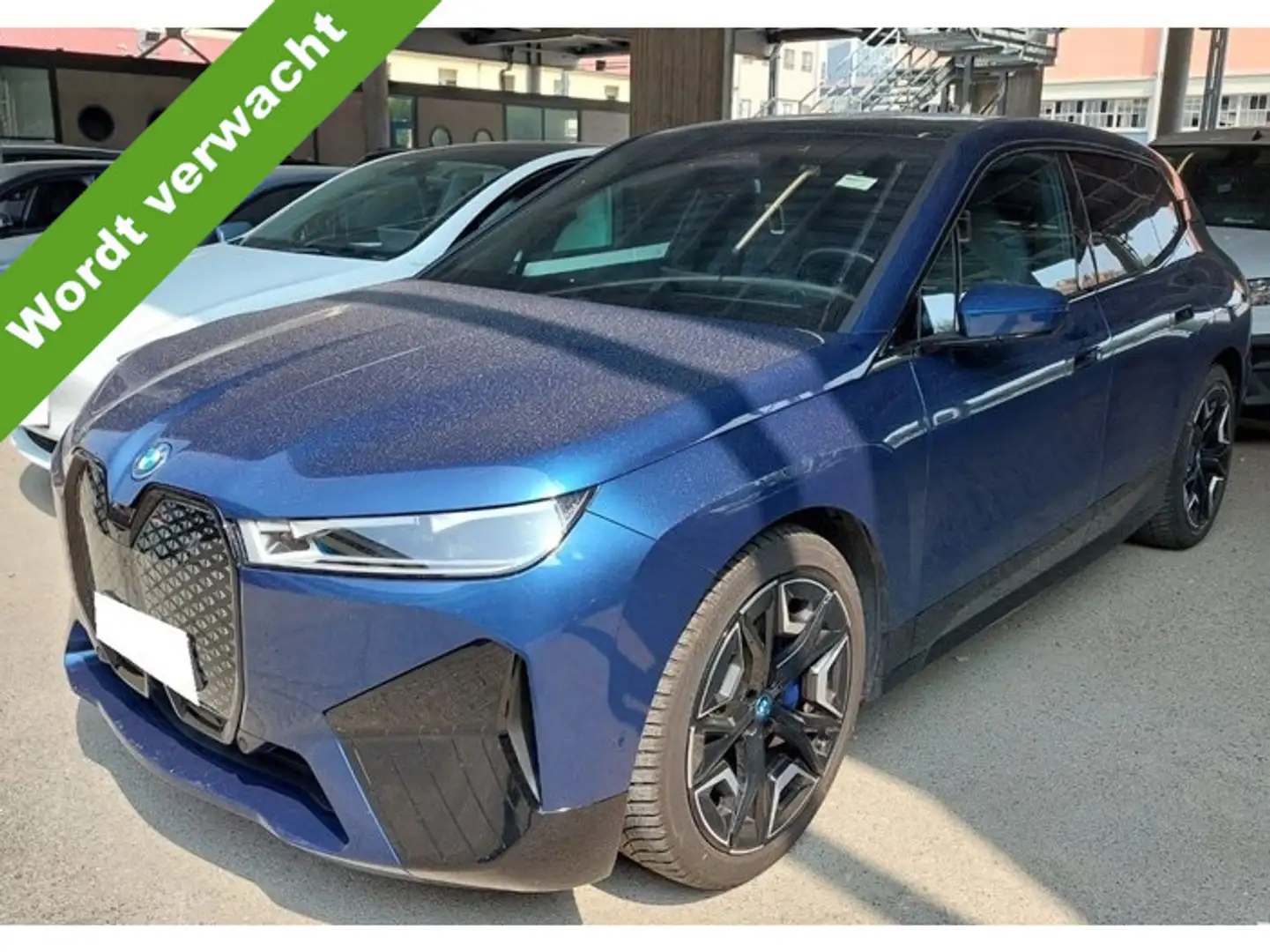 BMW iX xDrive40 Sport Edition | Sky Lounge Roof | Softclo - 1