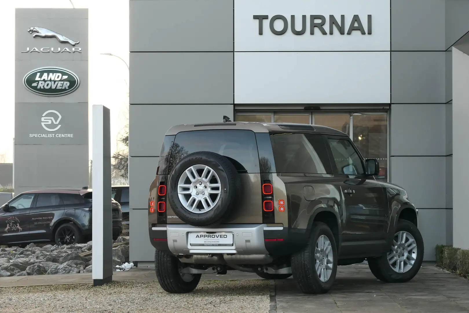 Land Rover Defender 90 D200 S AWD Auto. 25.5MY Bruin - 2