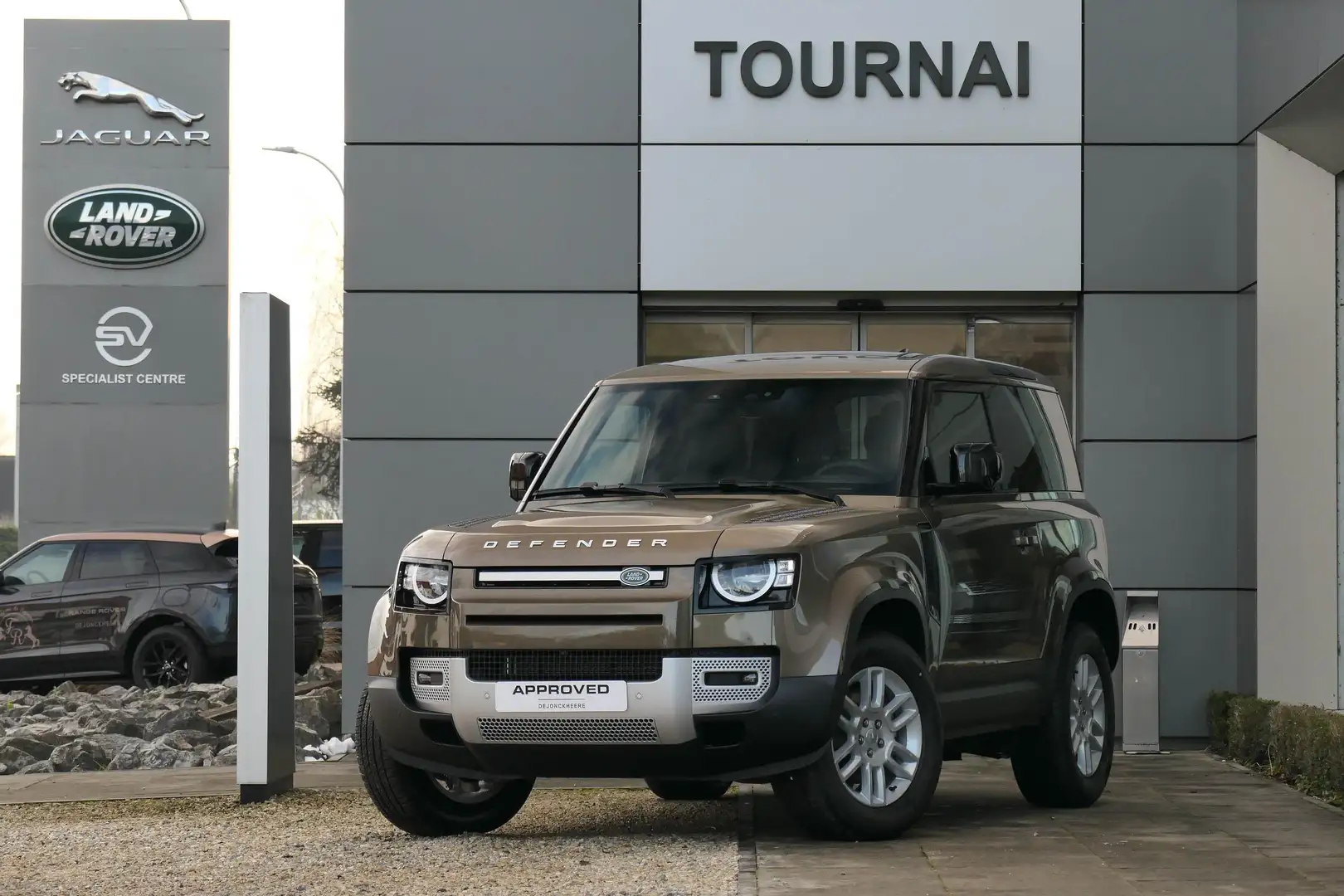 Land Rover Defender 90 D200 S AWD Auto. 25.5MY Bruin - 1