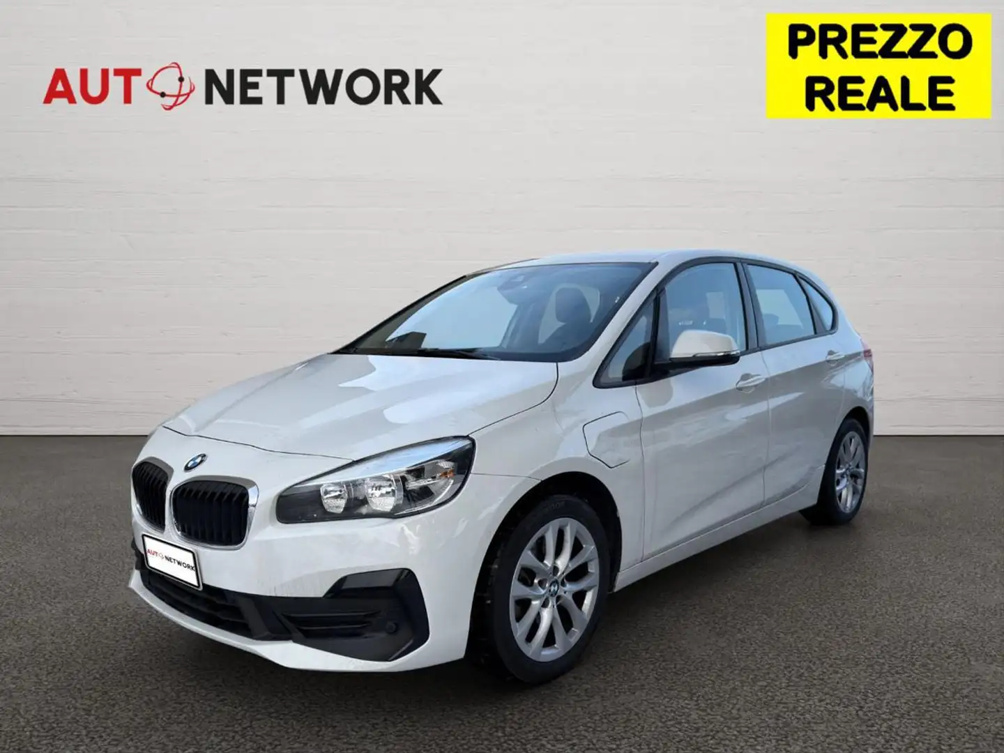 BMW 225 xe Active Tourer iPerformance Business aut. Blanc - 1