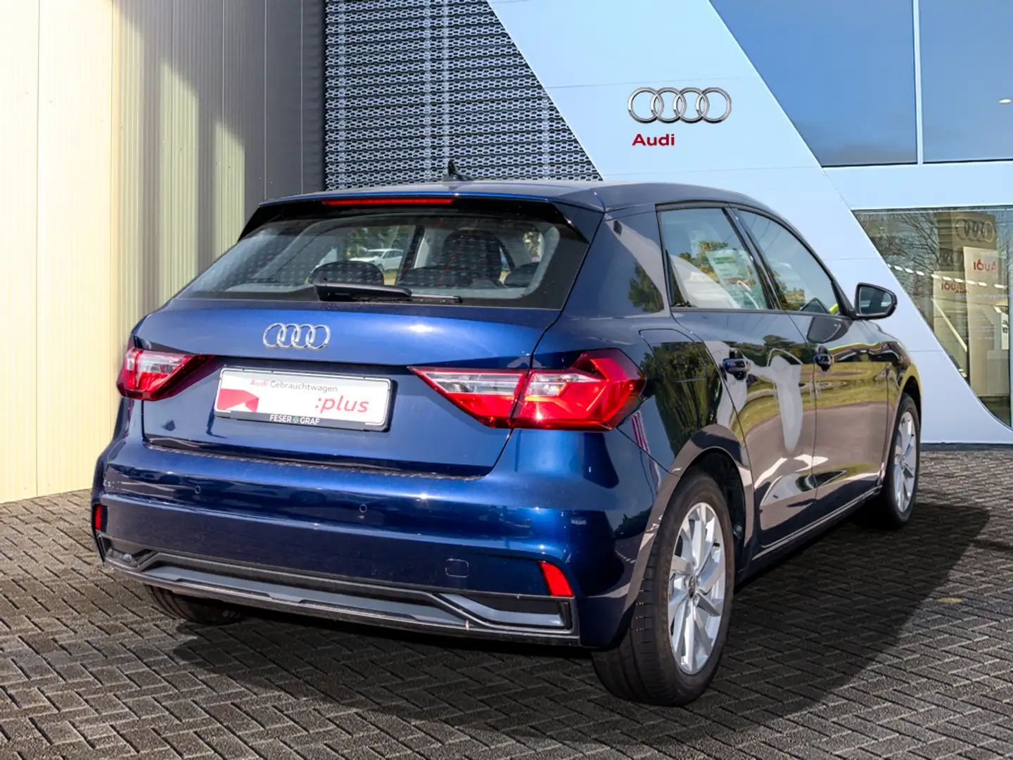 Audi A1 Sportback 25 TFSI S tronic /CarPlay/Sitzhzg/PDC Blau - 2