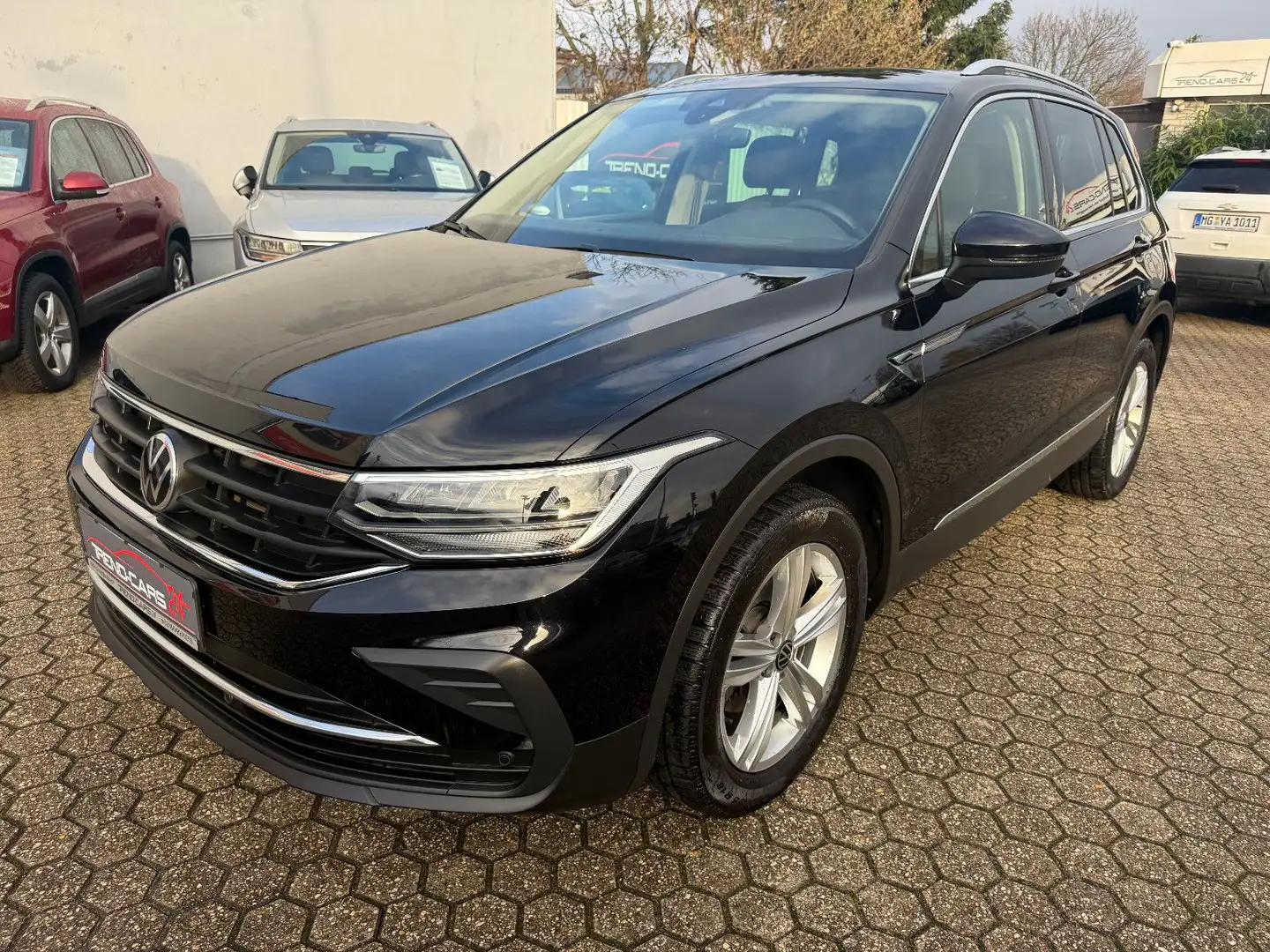 Volkswagen Tiguan Life 4Motion*ACC*AHK*NAVI* Negro - 1