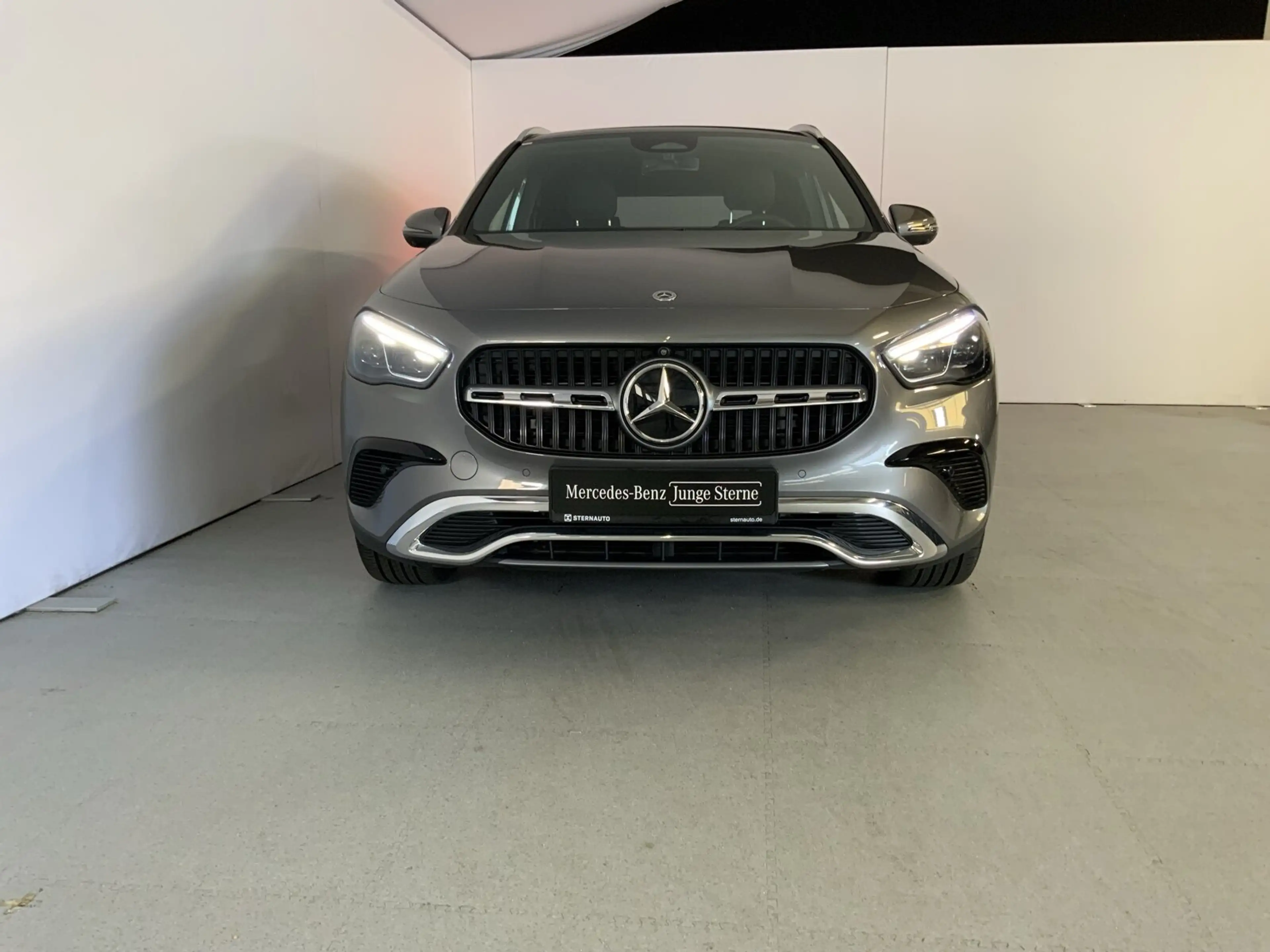Mercedes-Benz GLA 200 GLA 200 d Progressive Multibeam Sound DISTRONIC — photo 2