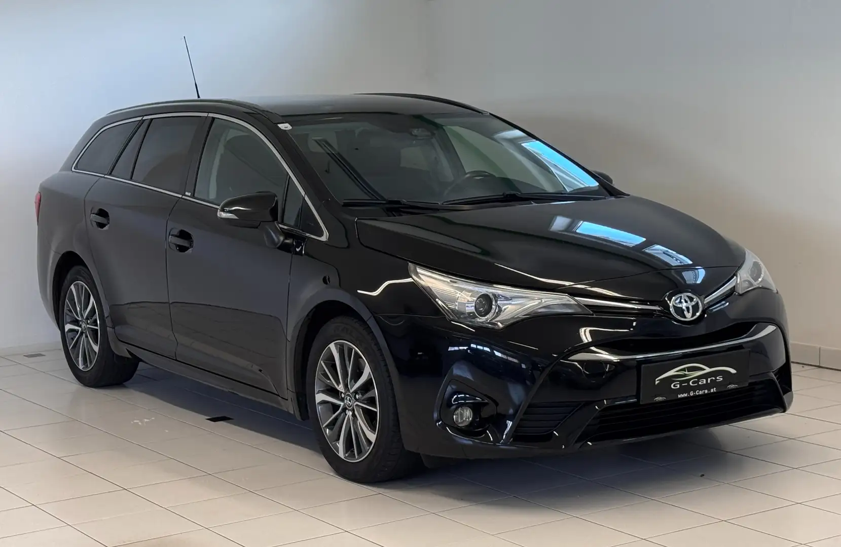 Toyota Avensis 2,0 D4-D Active *Spurhalteassist*Notbremsassist* Schwarz - 1