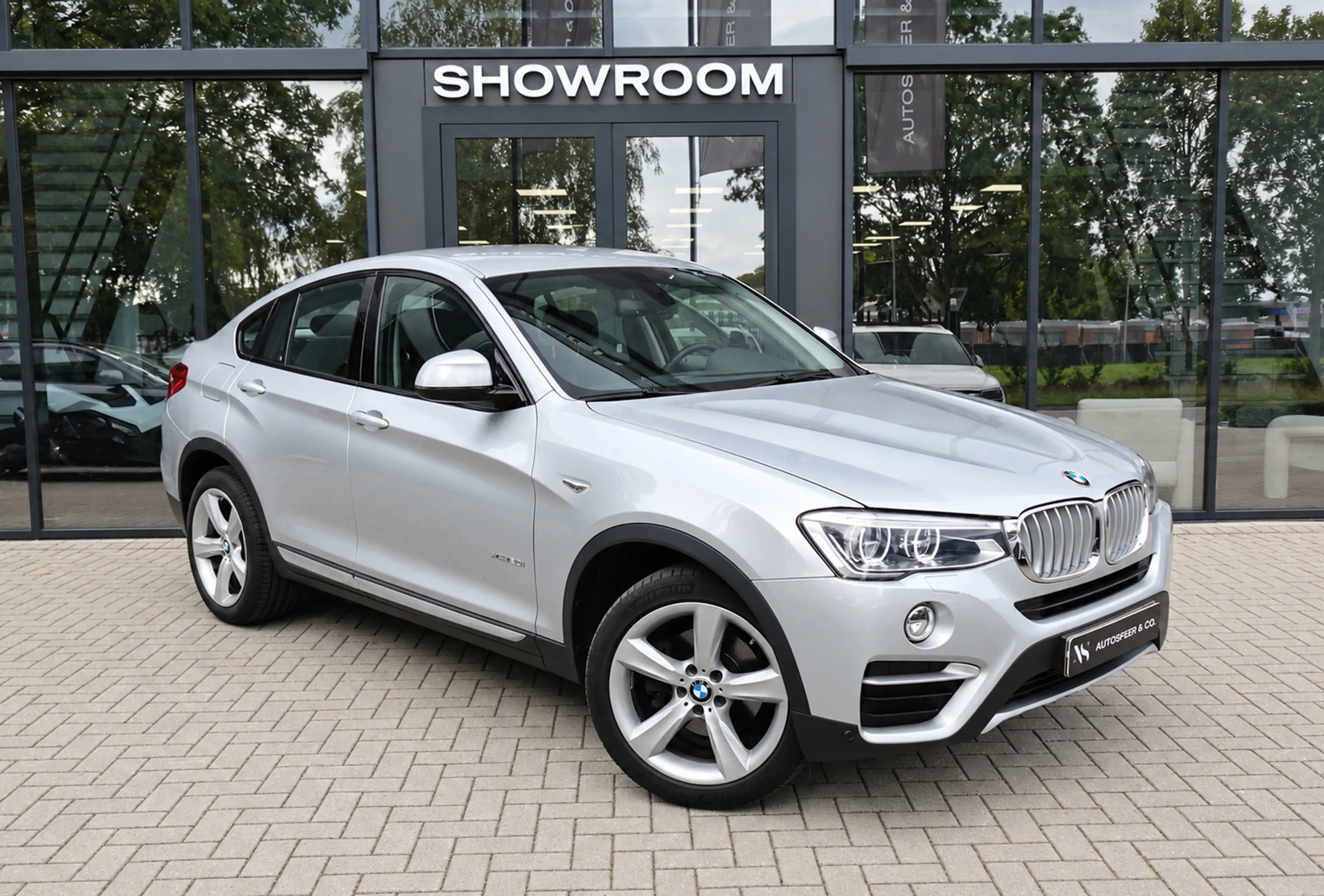 BMW X4 XDrive20i High Executive NAVI LEDER LED VOL — photo 3