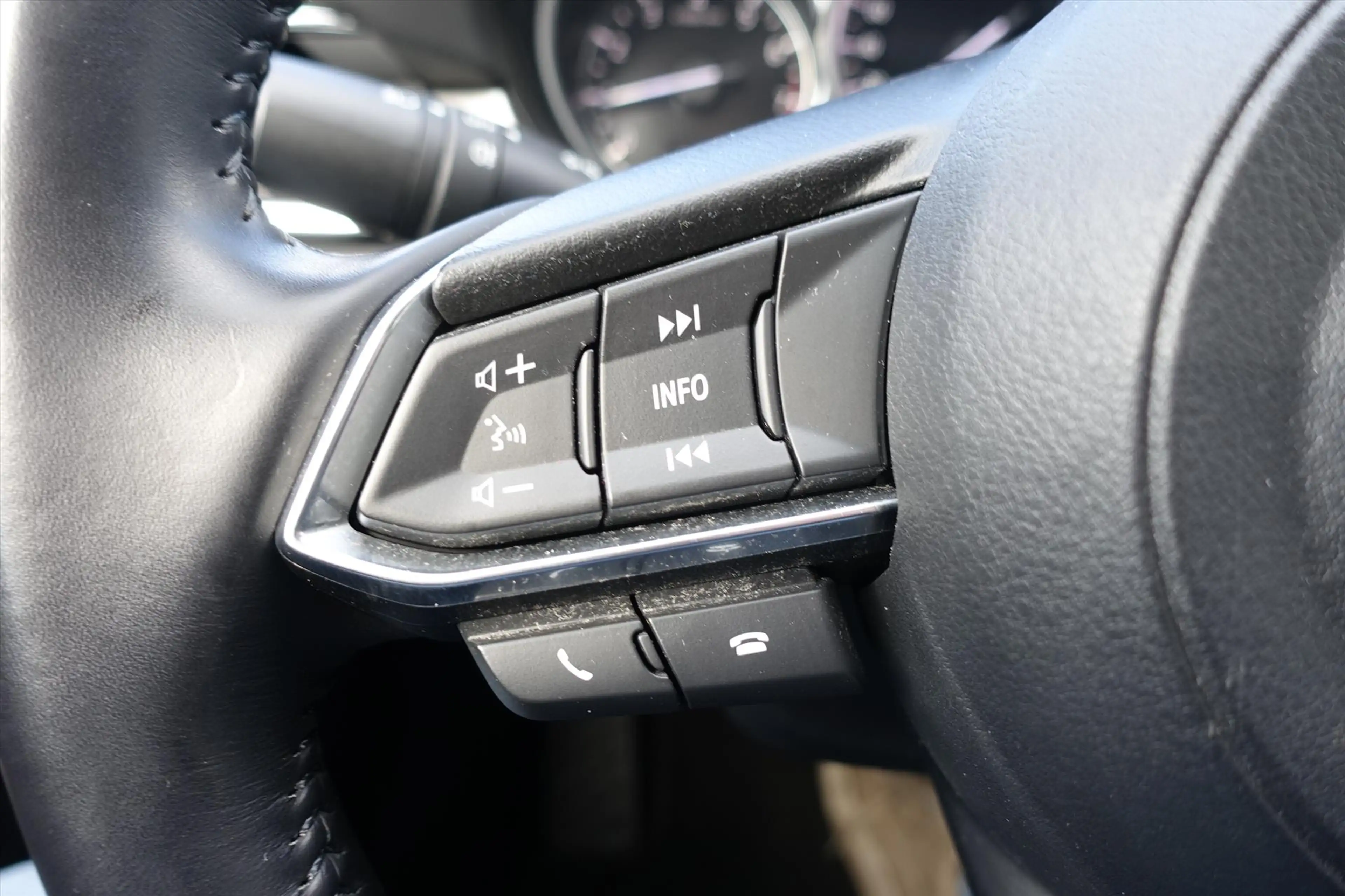 Mazda 6 2.0 SKYACTIV-G 165PK 6AT Centre-Line | HUD | 360 C — photo 15