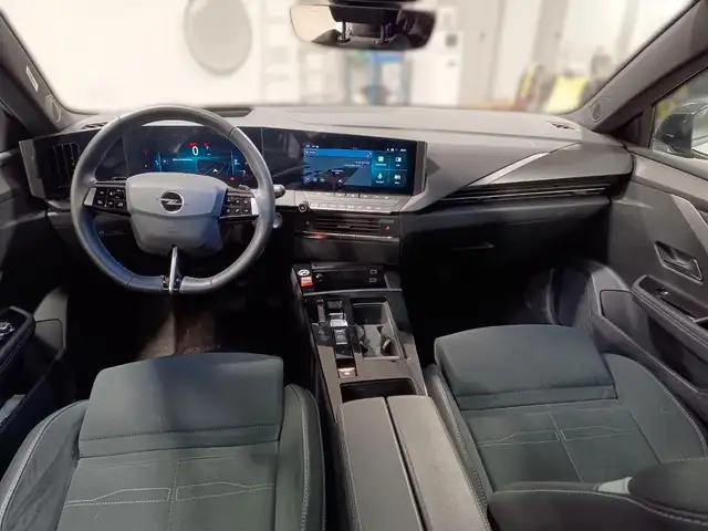 Opel Astra view 7
