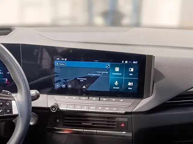 Opel Astra view 6