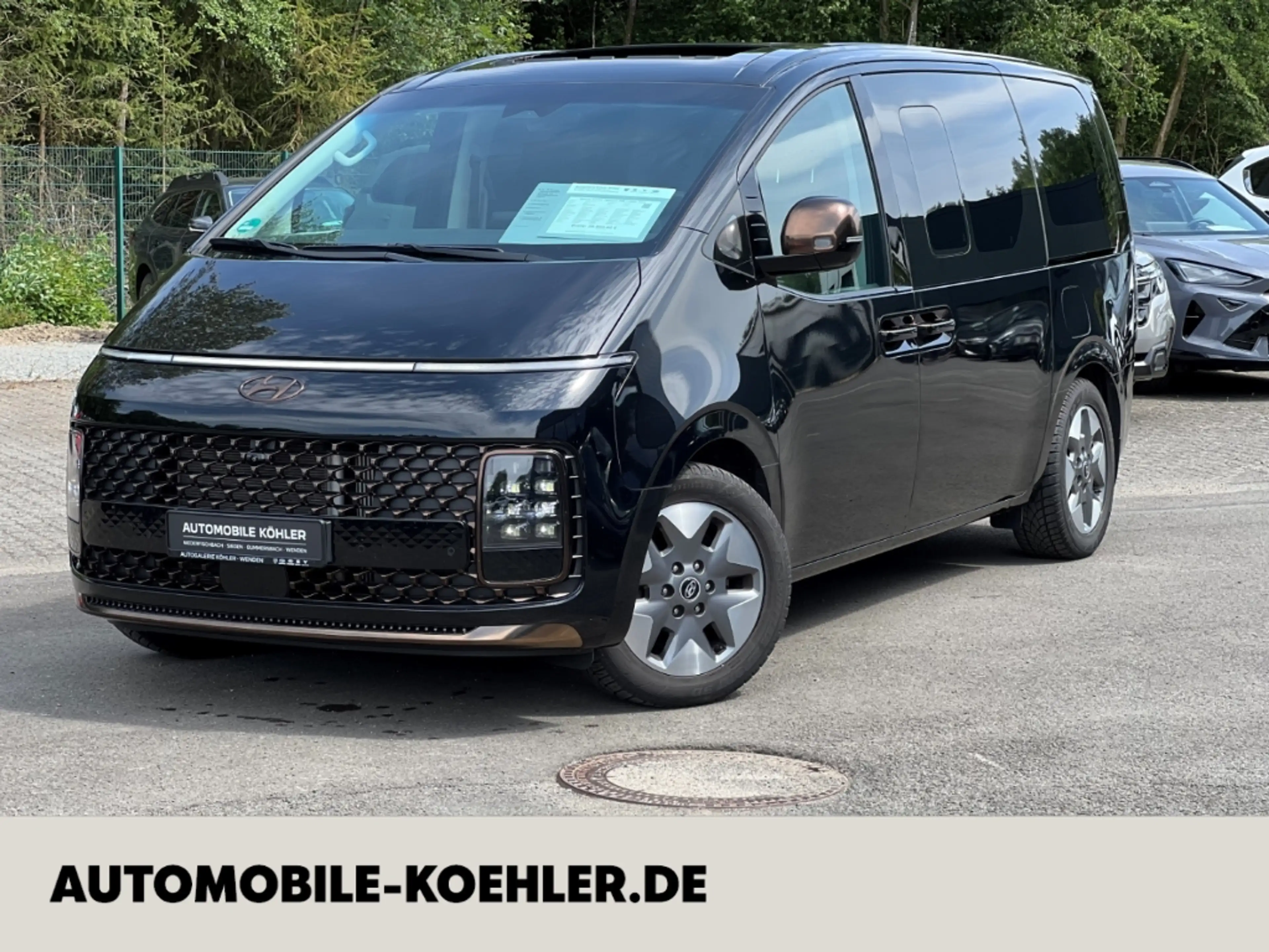 Hyundai STARIA Signature 2WD 7-Sitzer, Pano