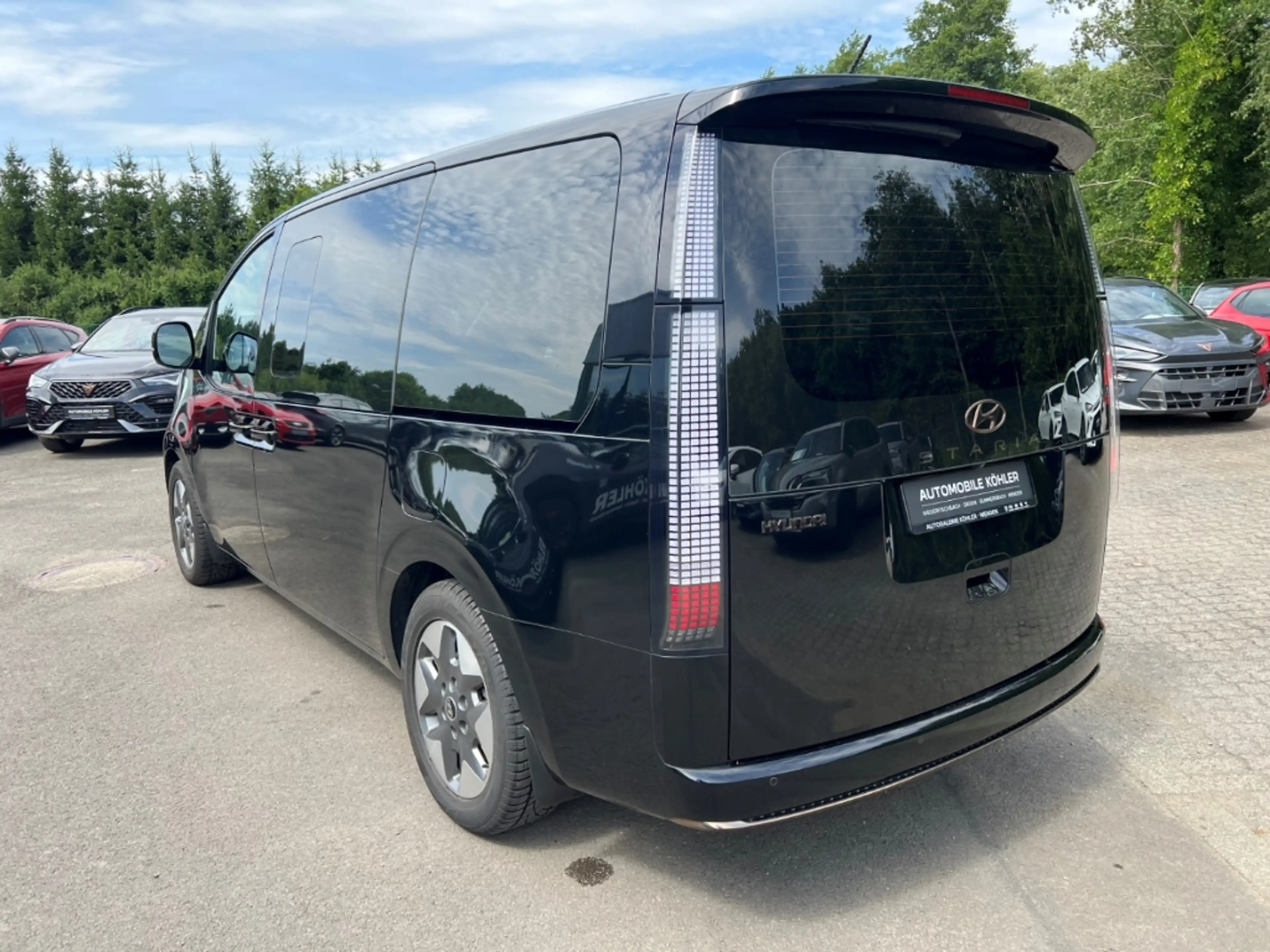 Hyundai STARIA Signature 2WD 7-Sitzer, Pano — photo 5