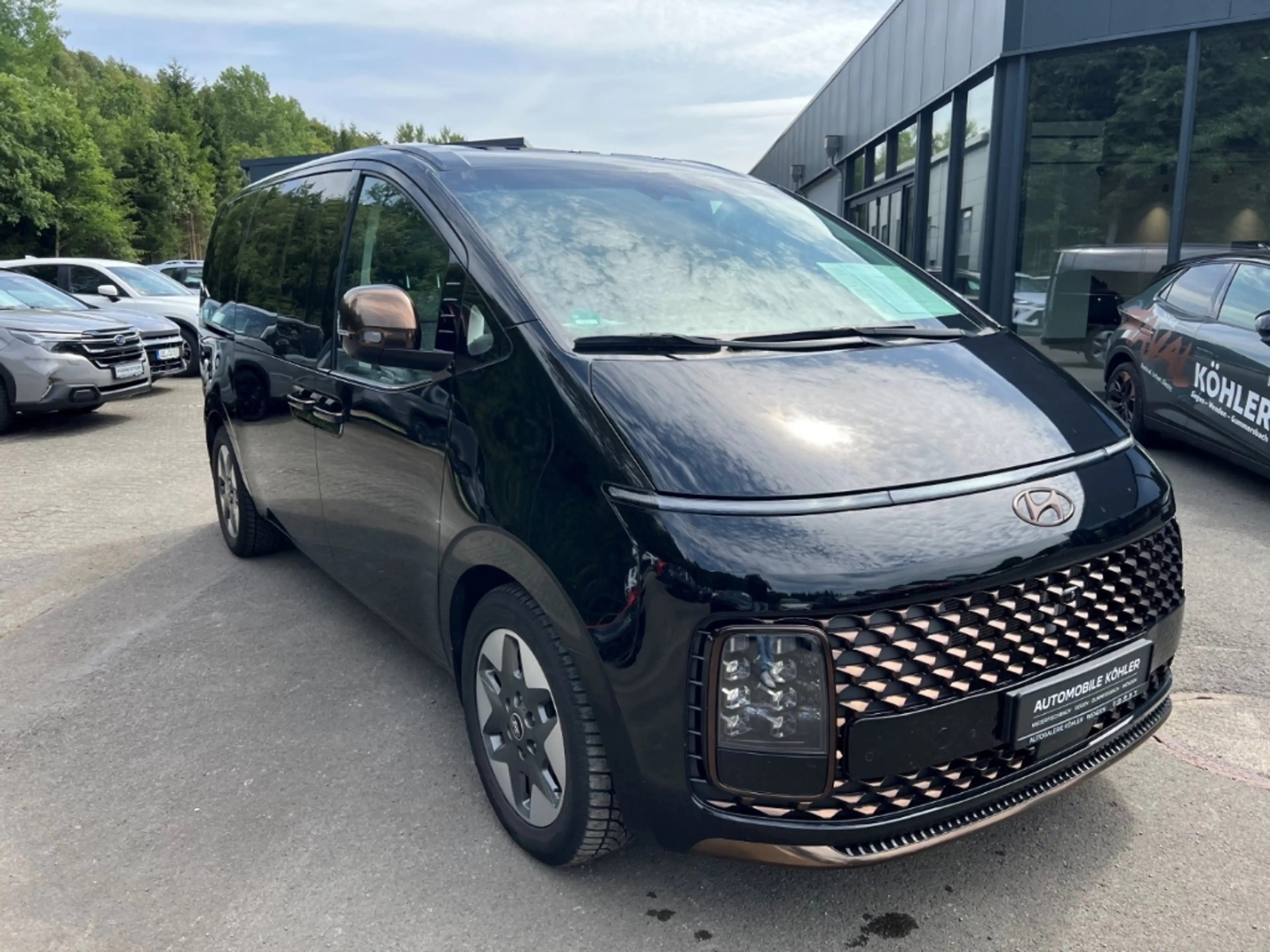 Hyundai STARIA Signature 2WD 7-Sitzer, Pano — photo 3