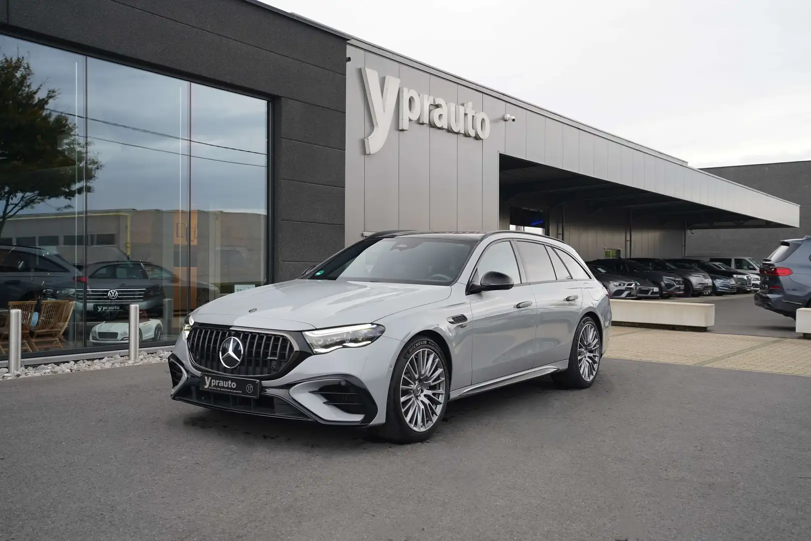 Mercedes-Benz E 53 AMG AMG E 53 T HYBRID 4Matic+ AMG SPEEDSHIFT TCT 9G Gris - 1