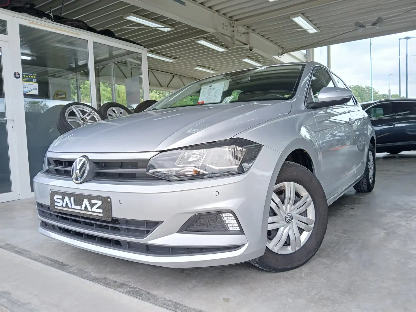 Volkswagen Polo 1.0i Comfortline/SUPERBE POLO A SAISIR/GARANTIE Zilver - 2