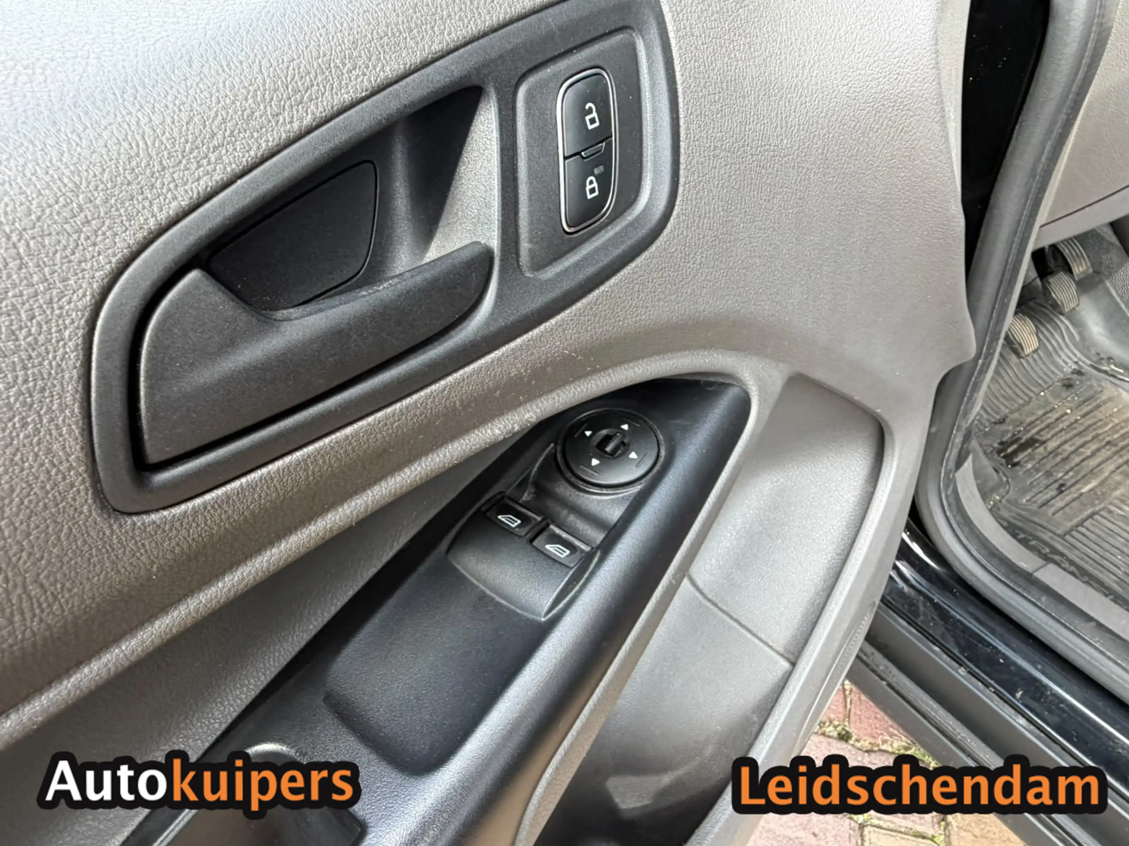 Ford Transit Connect 1.5 EcoBlue L2 Trend — photo 11