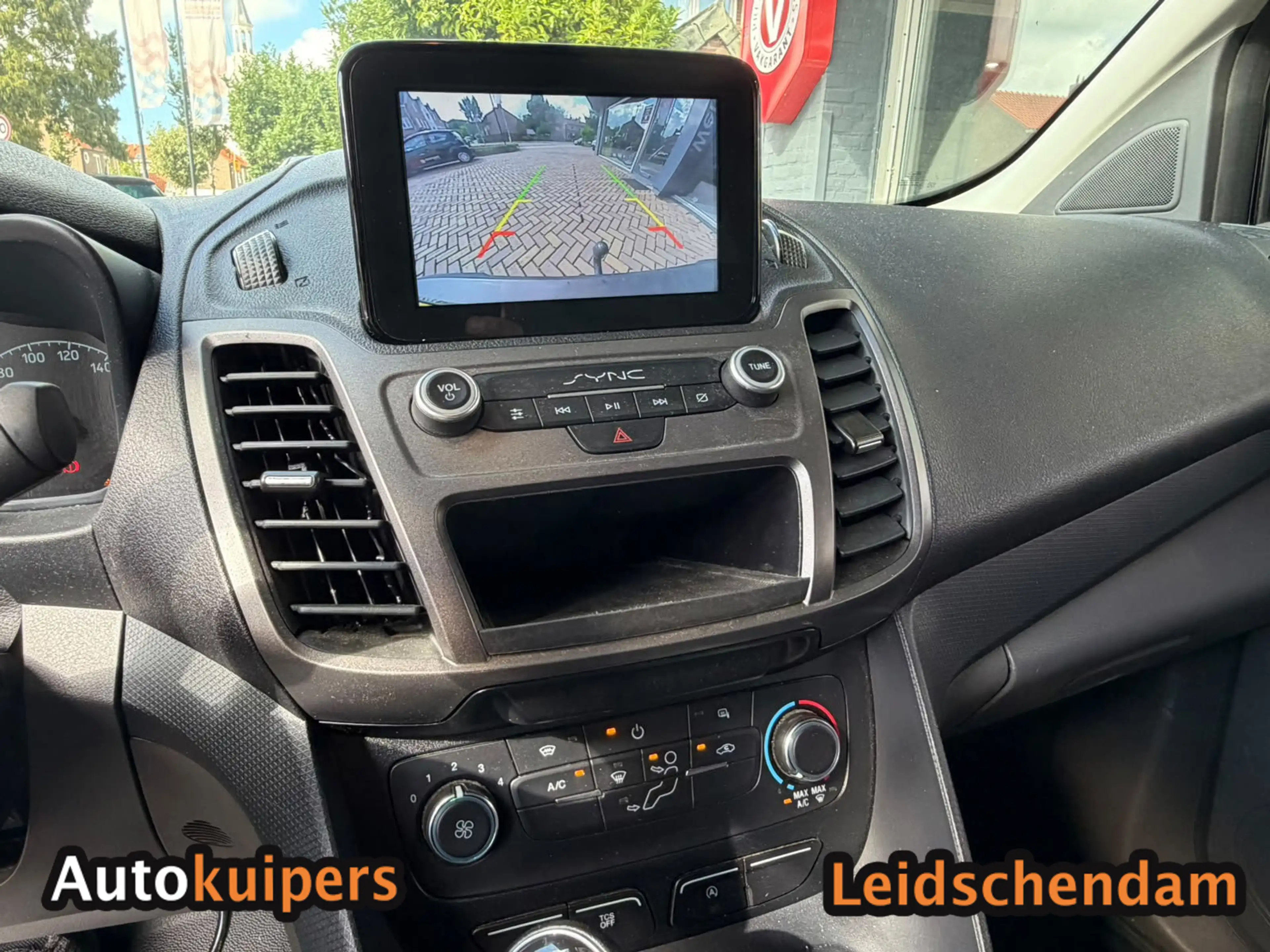 Ford Transit Connect 1.5 EcoBlue L2 Trend — photo 14