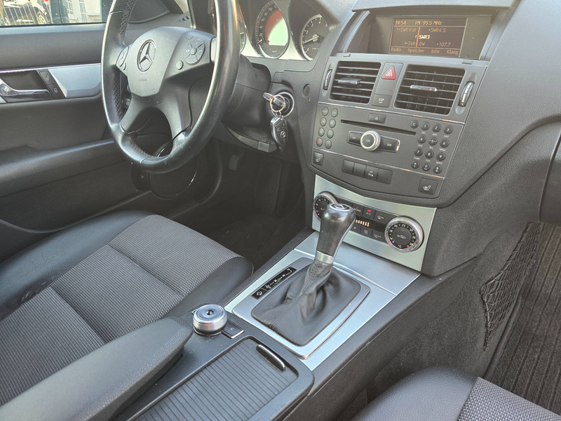 Mercedes-Benz C 180 C-Klasse CGI BlueEFFICIENCY Automatik — photo 13