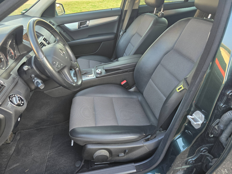 Mercedes-Benz C 180 C-Klasse CGI BlueEFFICIENCY Automatik — photo 11