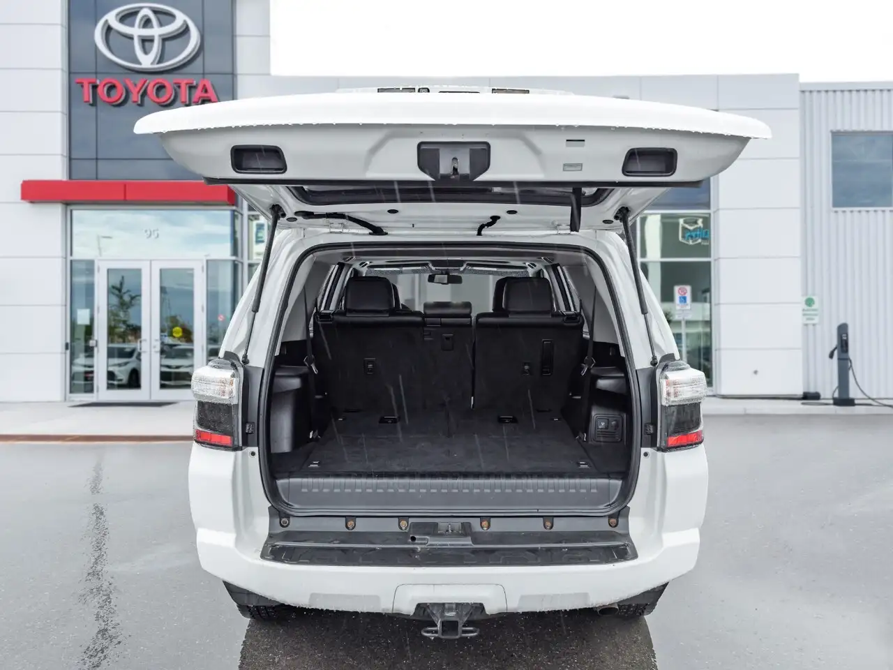 Toyota 4-Runner снимка Toyota 4-Runner