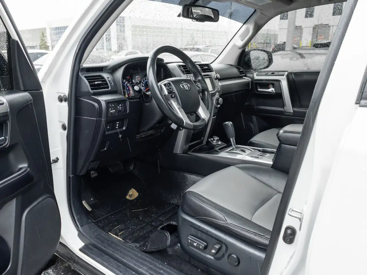 Toyota 4-Runner снимка Toyota 4-Runner