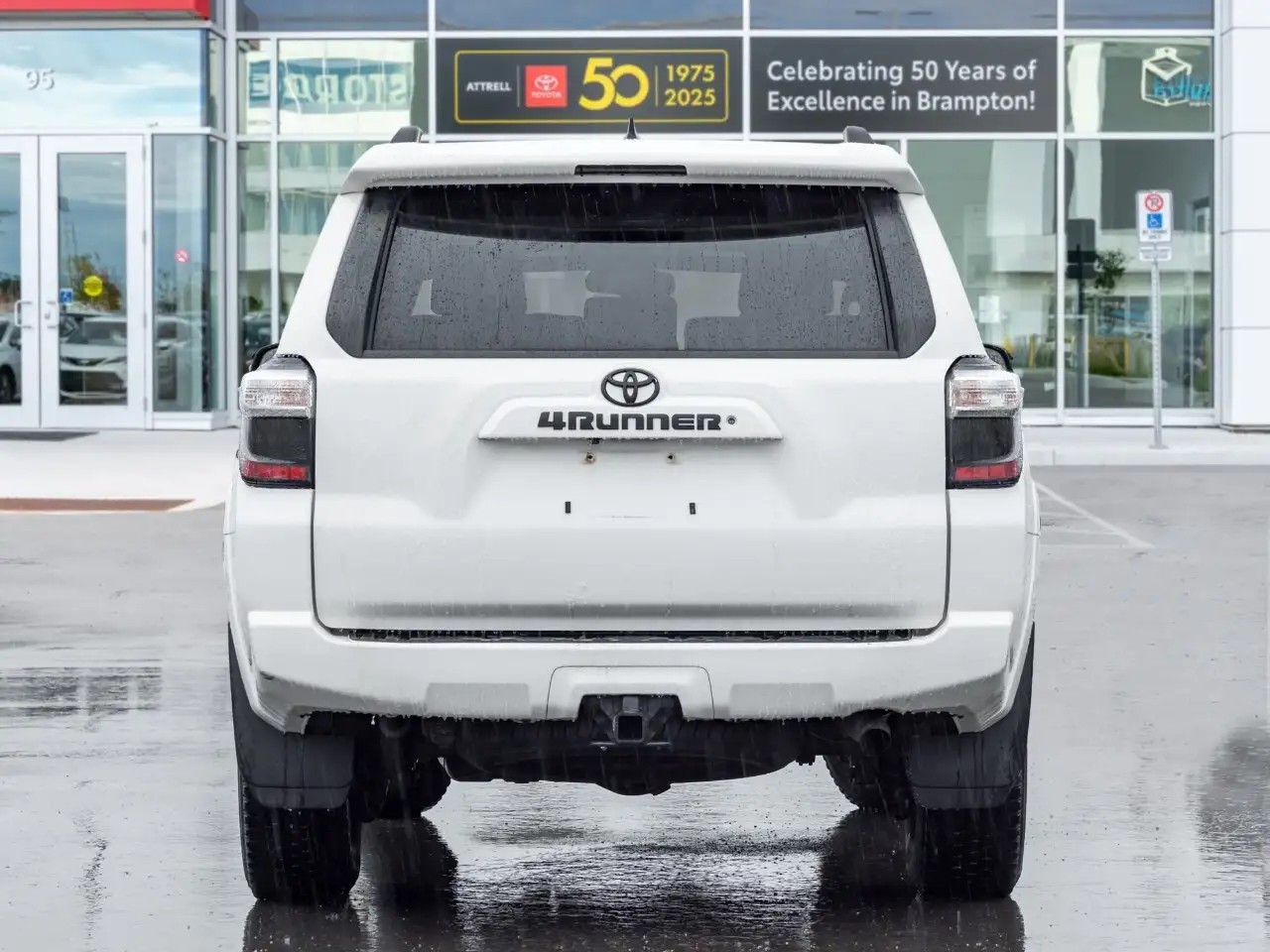 Toyota 4-Runner снимка Toyota 4-Runner