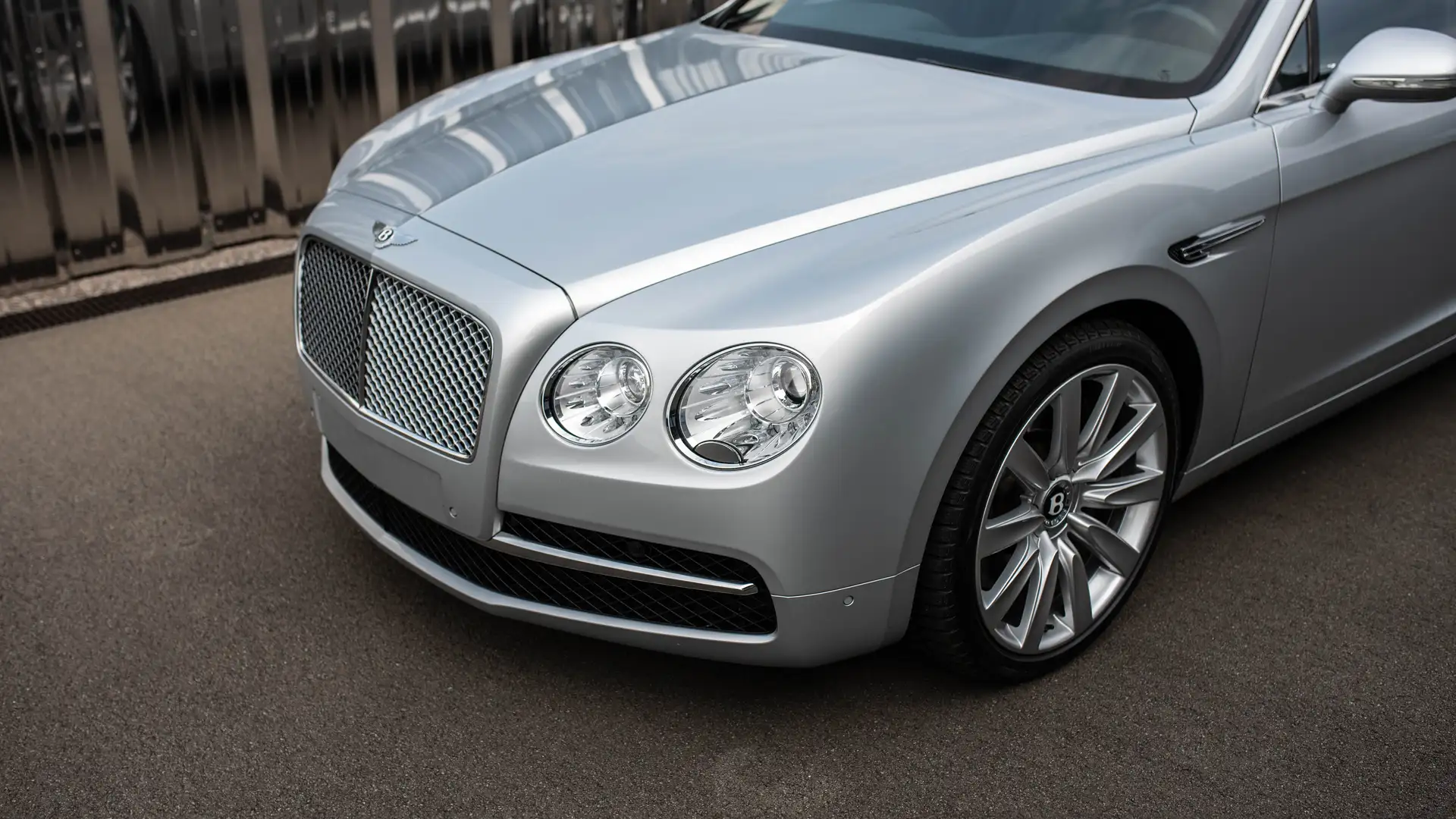 Bentley Flying Spur 6.0 BiTurbo W12.   (TVA récupérable) Gümüş rengi - 2