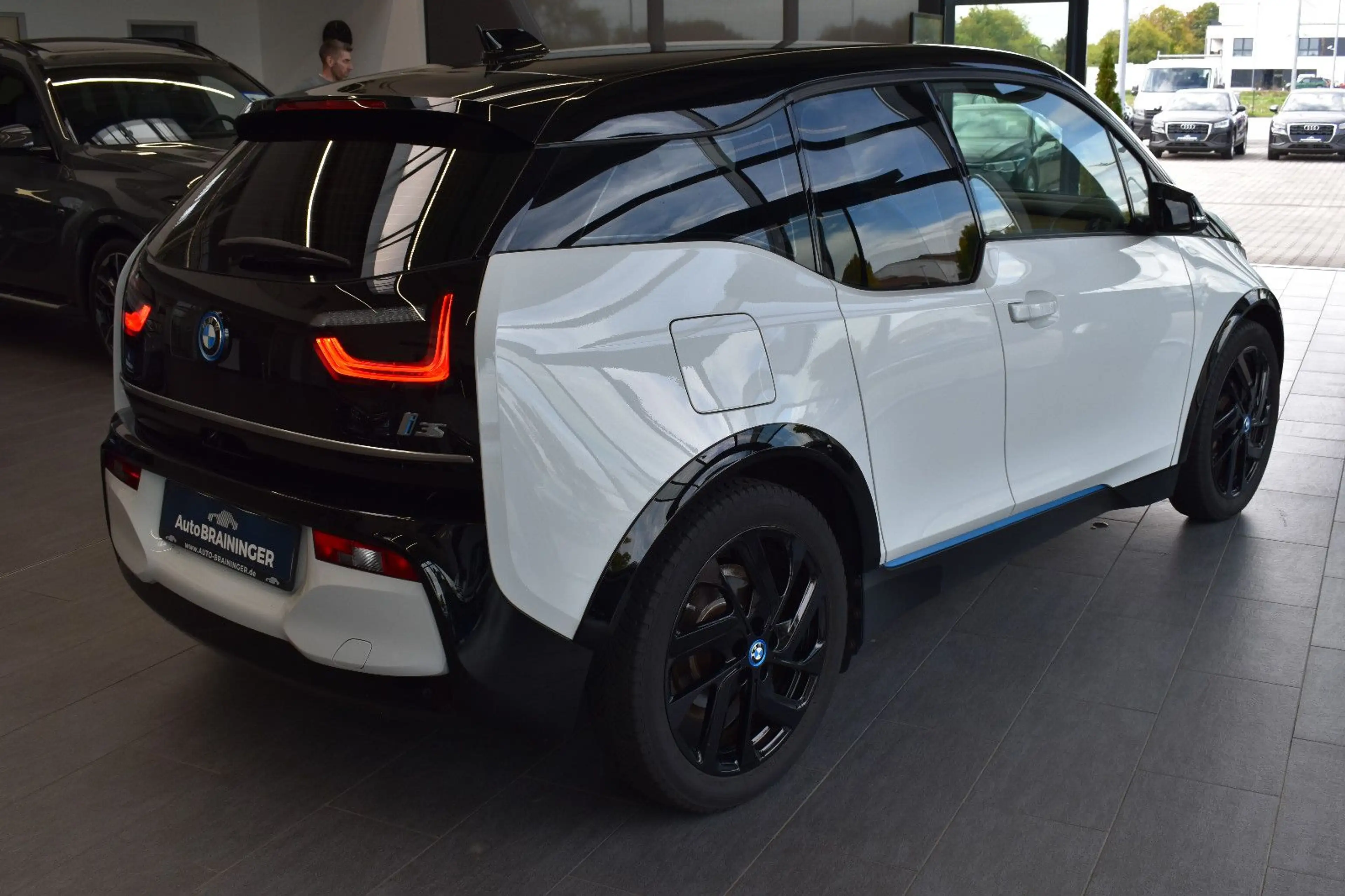 BMW i3 s 120Ah LED~NaviPlus~LiveC~Wärmepumpe~Tempom — photo 2