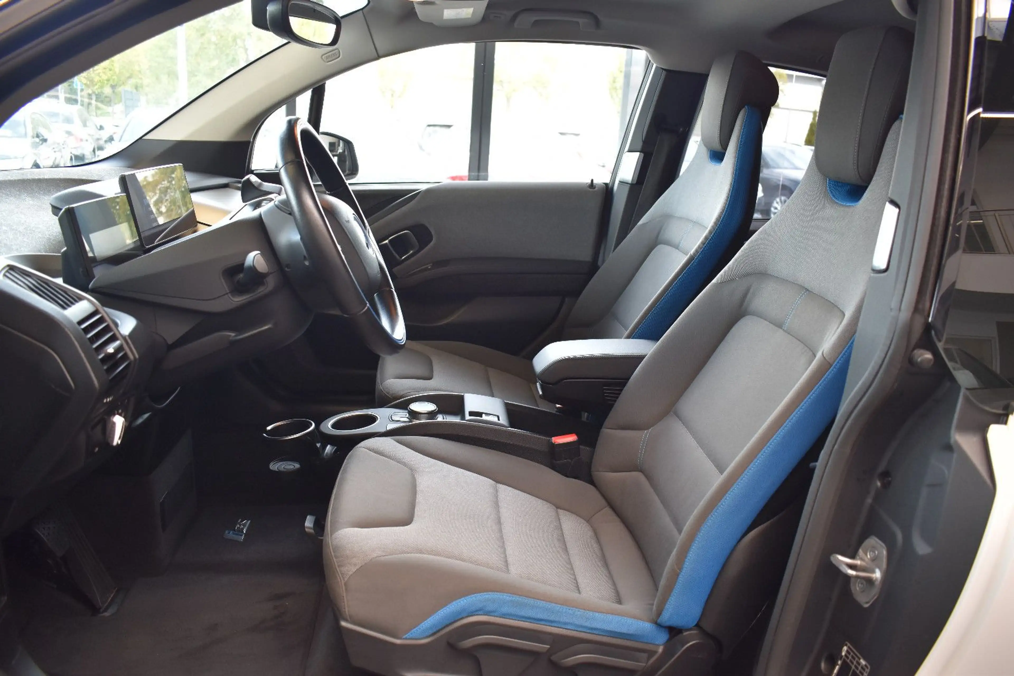 BMW i3 s 120Ah LED~NaviPlus~LiveC~Wärmepumpe~Tempom — photo 8
