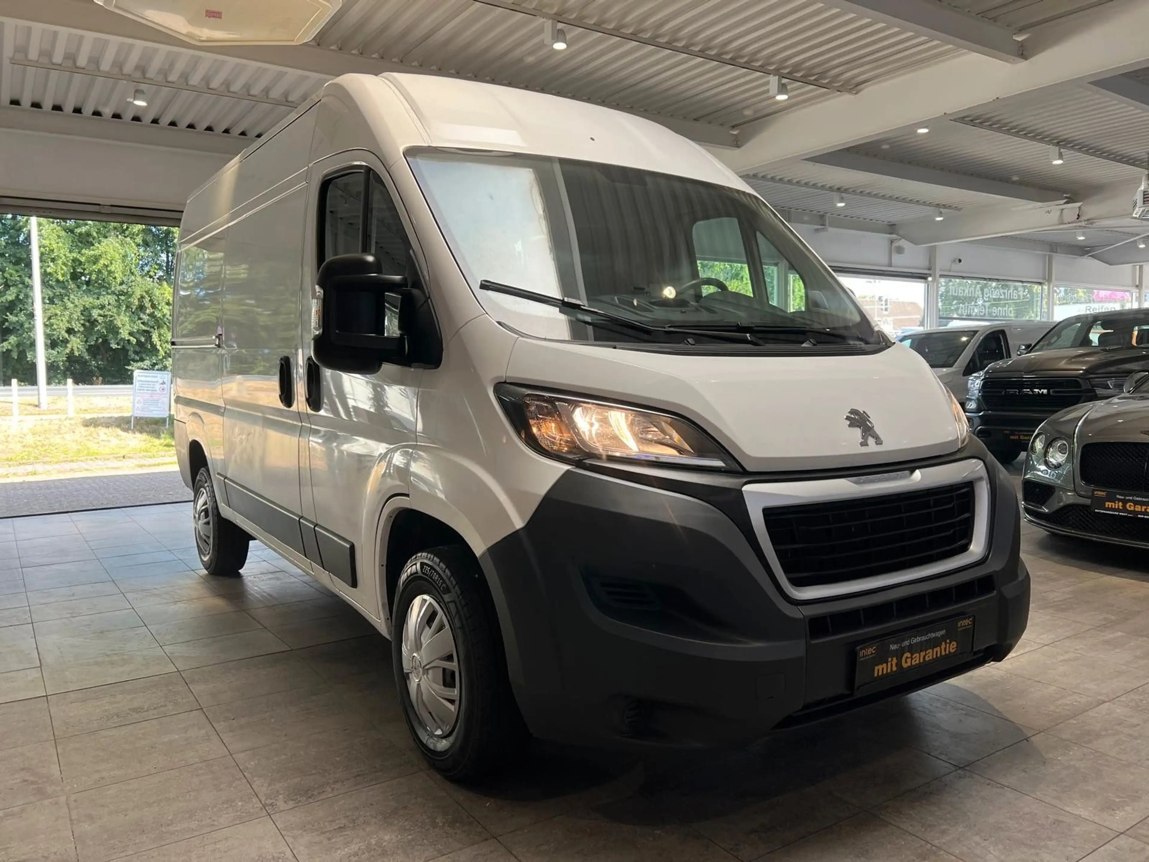 Peugeot Boxer 2,2 HDI Hoch+Lang*L2-H2*Garantie*AHK — photo 2