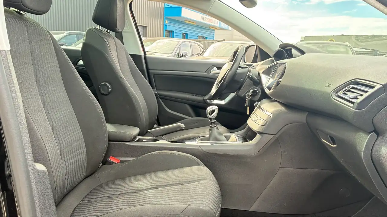 Peugeot 308 308 SW — photo 11