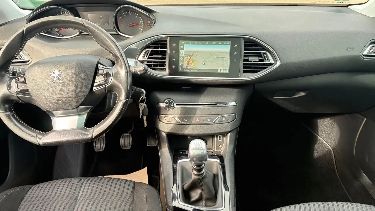 Peugeot 308 308 SW — photo 16