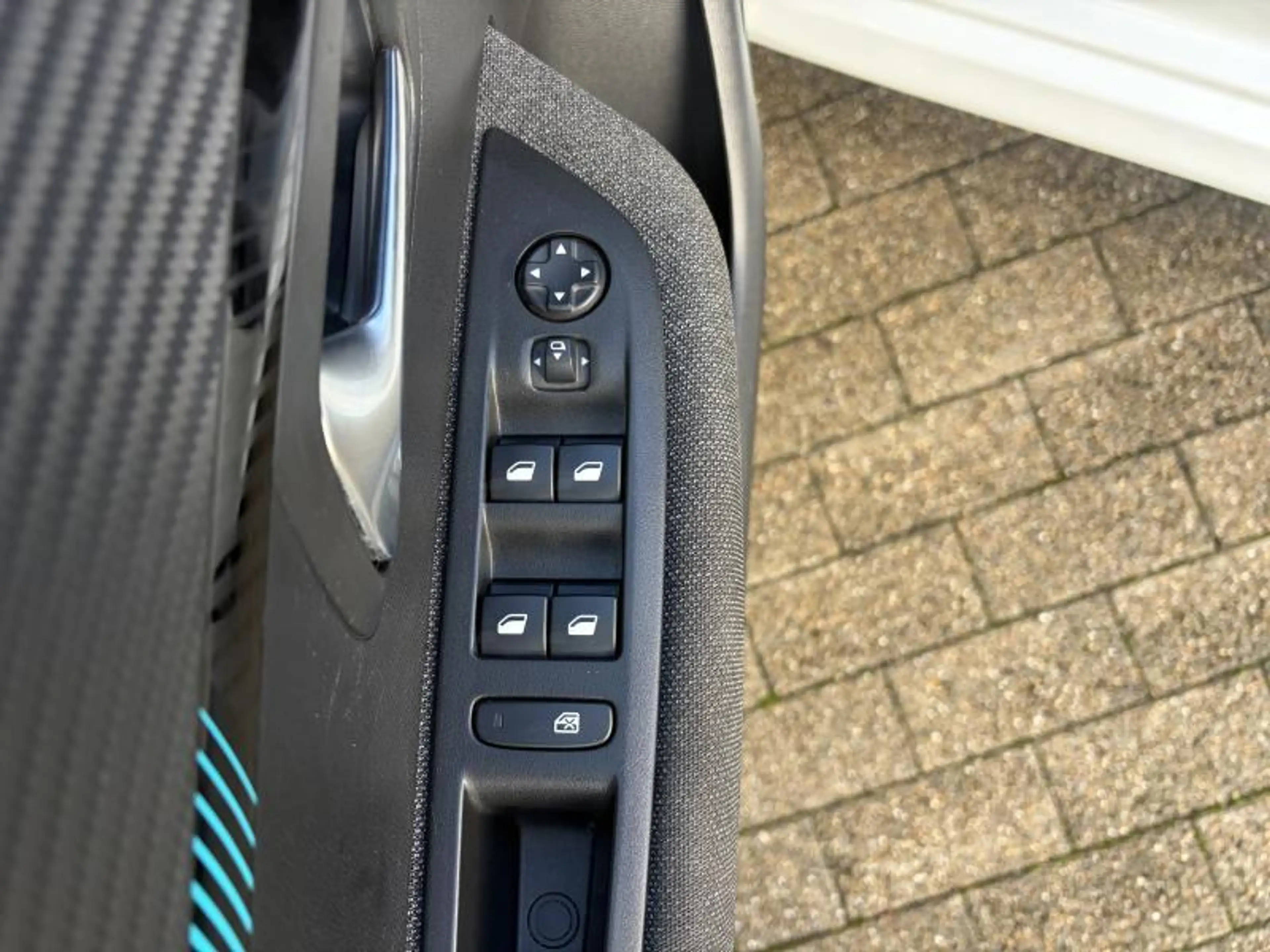 Peugeot 208 Style — photo 6