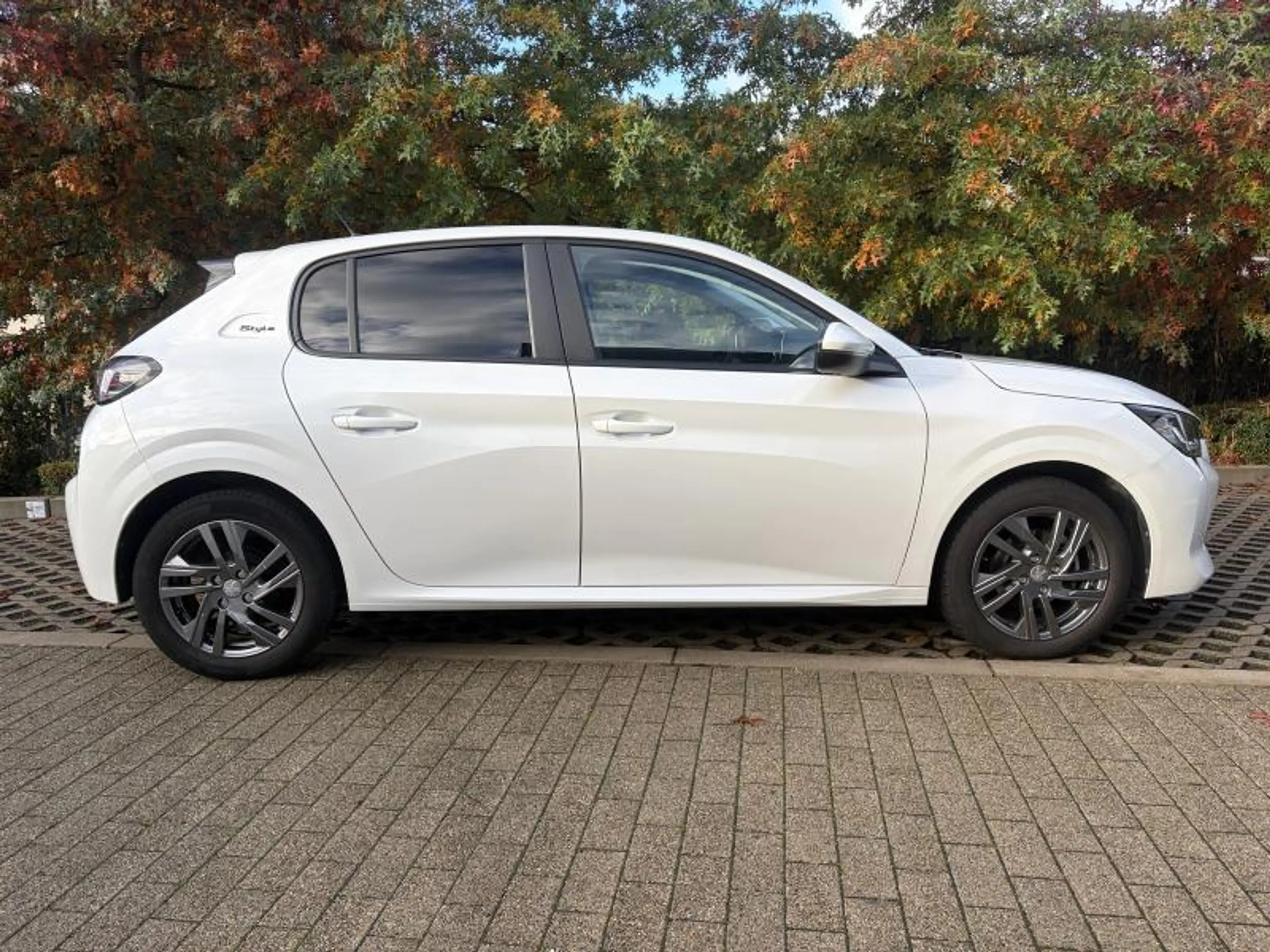 Peugeot 208 Style — photo 5