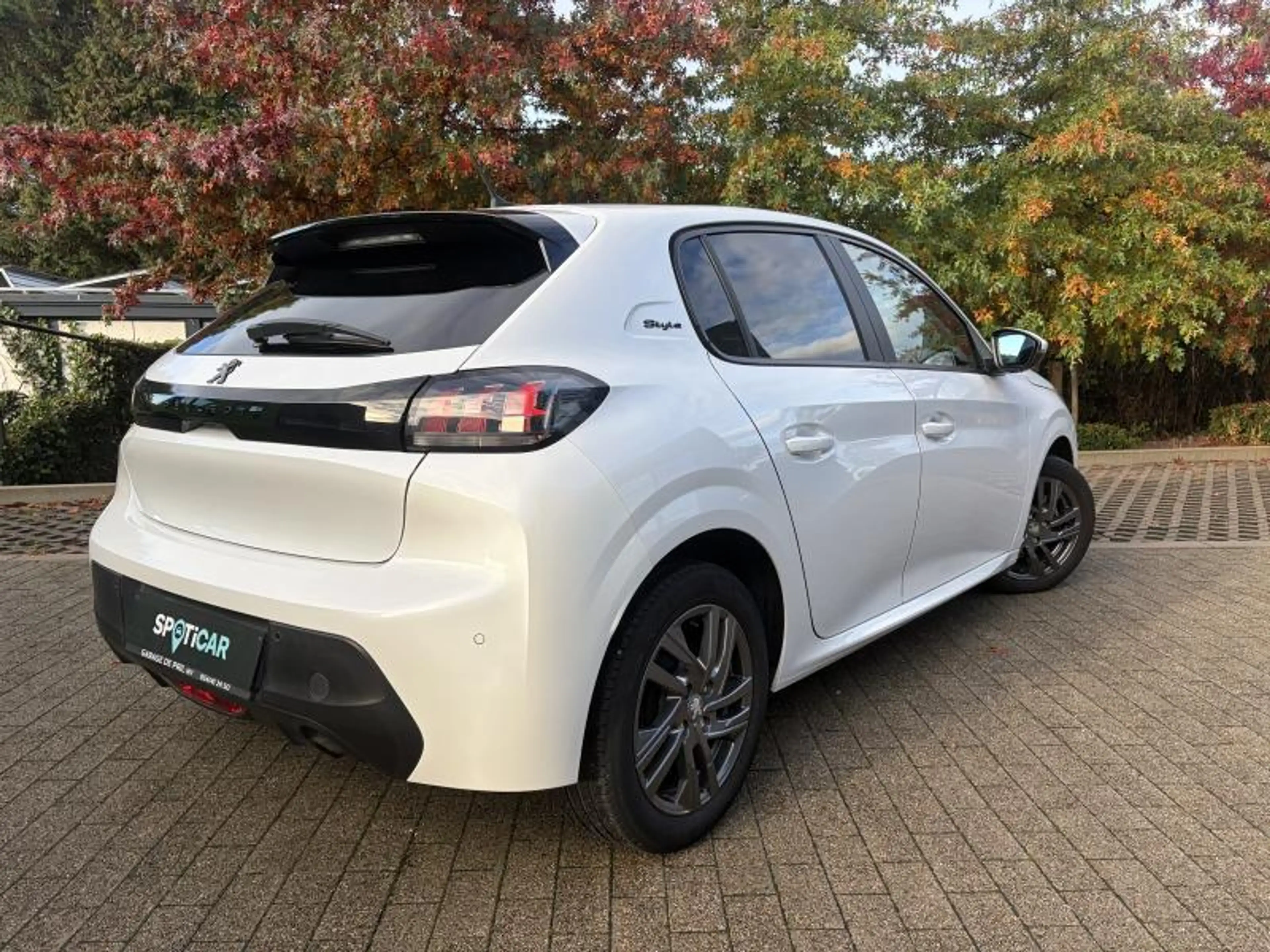 Peugeot 208 Style — photo 3