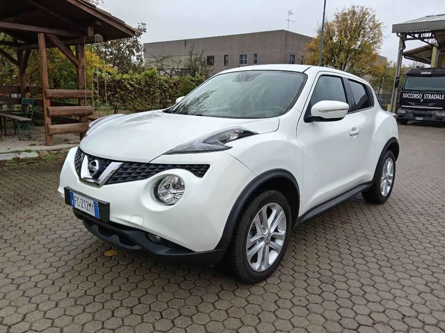 Nissan Juke 1.2 dig-t Tekna 115cv E6 Bianco - 1