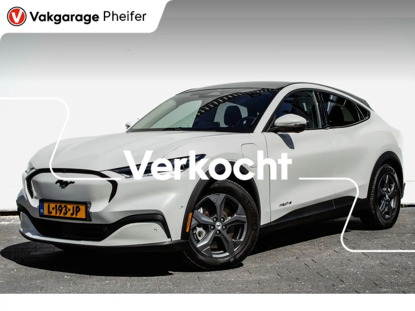 Ford Mustang Mach-E RWD 75 kWh Panoramadak/ B&O/ Lederen int./ 360 Cam Wit - 1