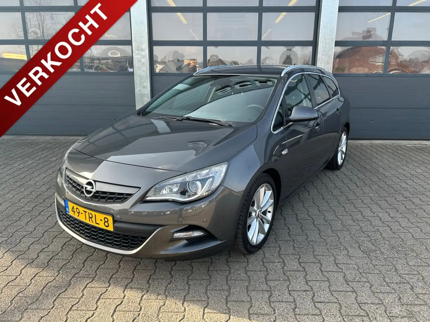 Opel Astra 1.4 Turbo 140pk Sport Grau - 1