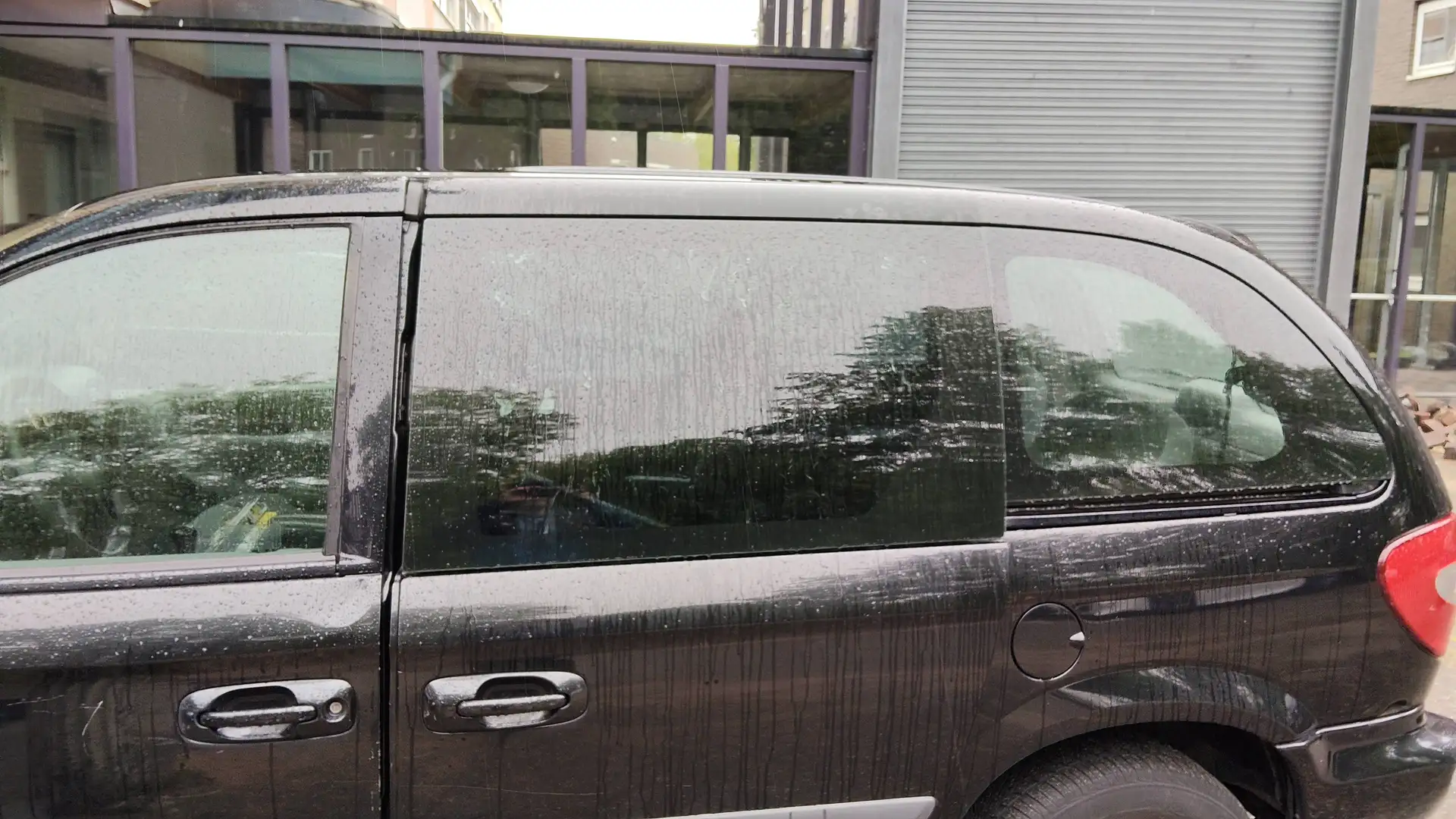 Chrysler Voyager Voyager 2.4i SE Luxe Schwarz - 1