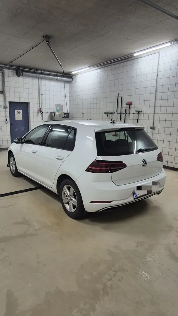 Volkswagen Golf 2,0 TDI Comfortline DSG Weiß - 2