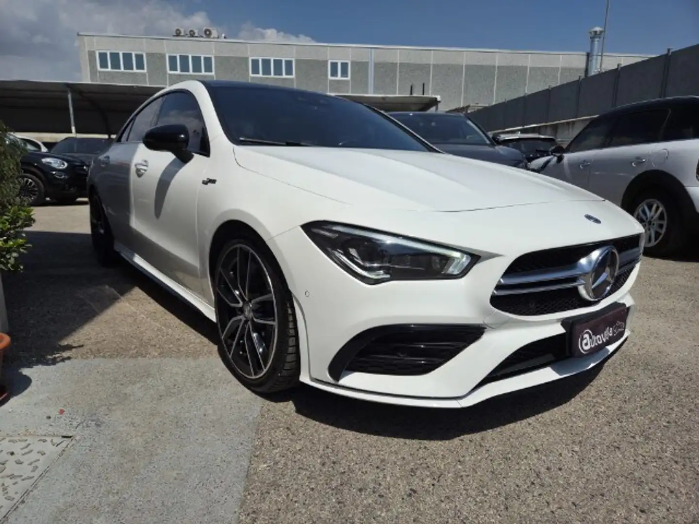 Mercedes-Benz CLA 35 AMG 4Matic bijela - 1