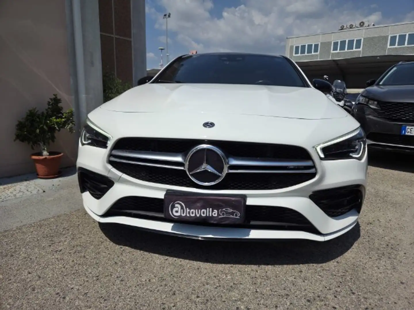 Mercedes-Benz CLA 35 AMG 4Matic bijela - 2