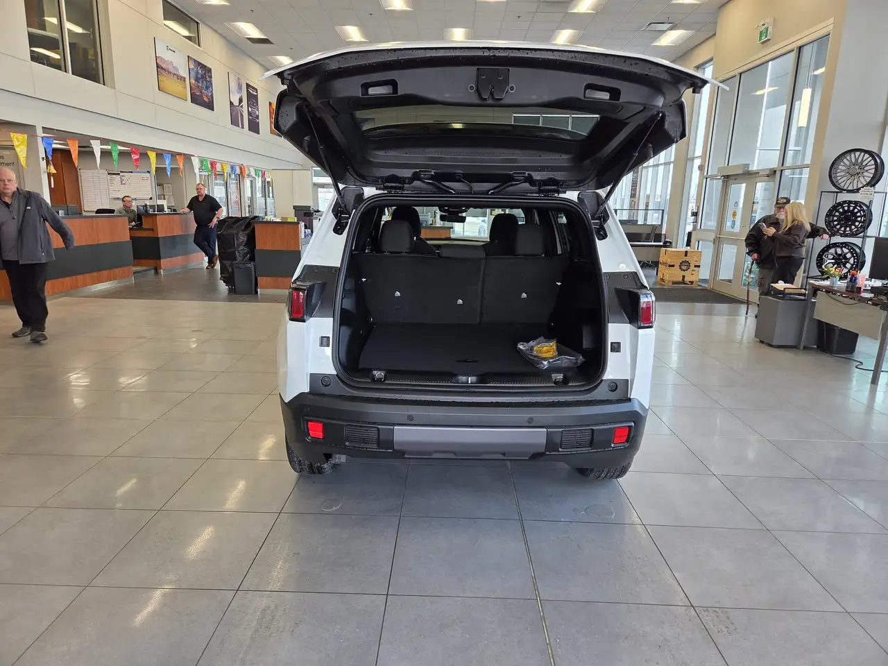 Jeep Cherokee снимка Jeep Cherokee
