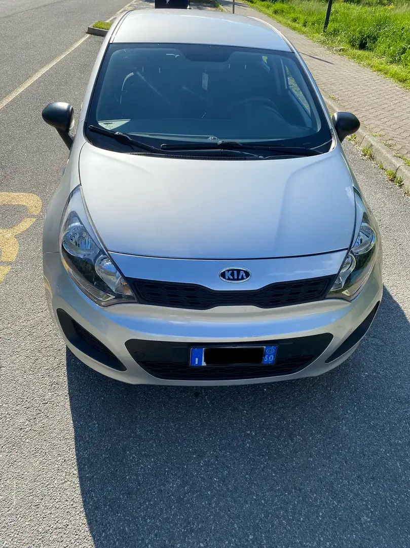 Kia Rio 5p 1.3 RS - 1
